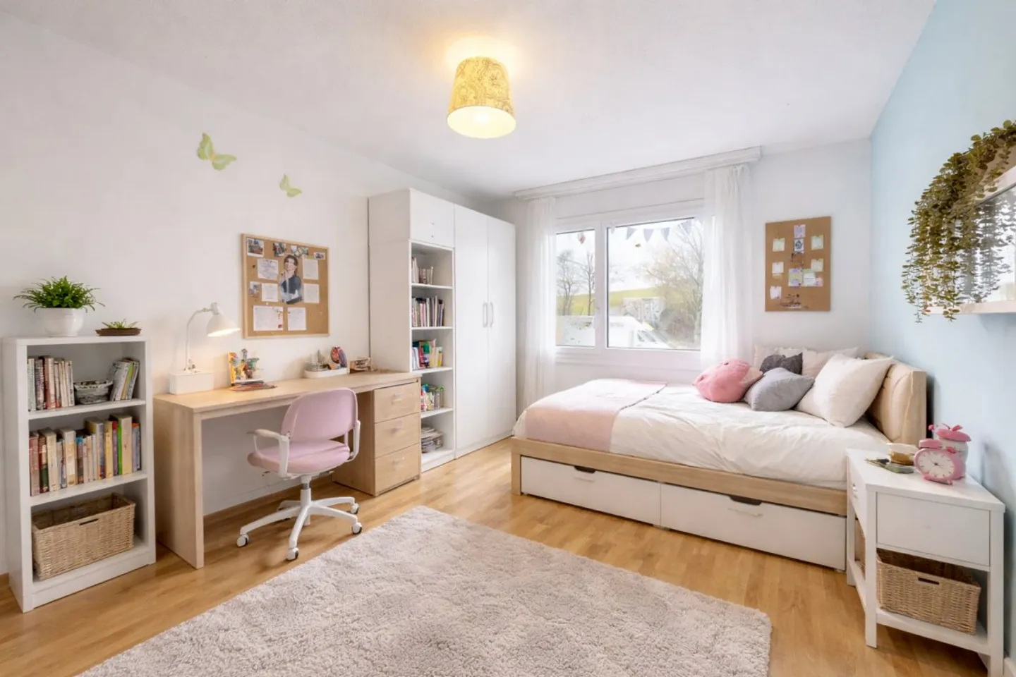 Appartement élégant avec vue sur la ville - Photo 4 sur 10