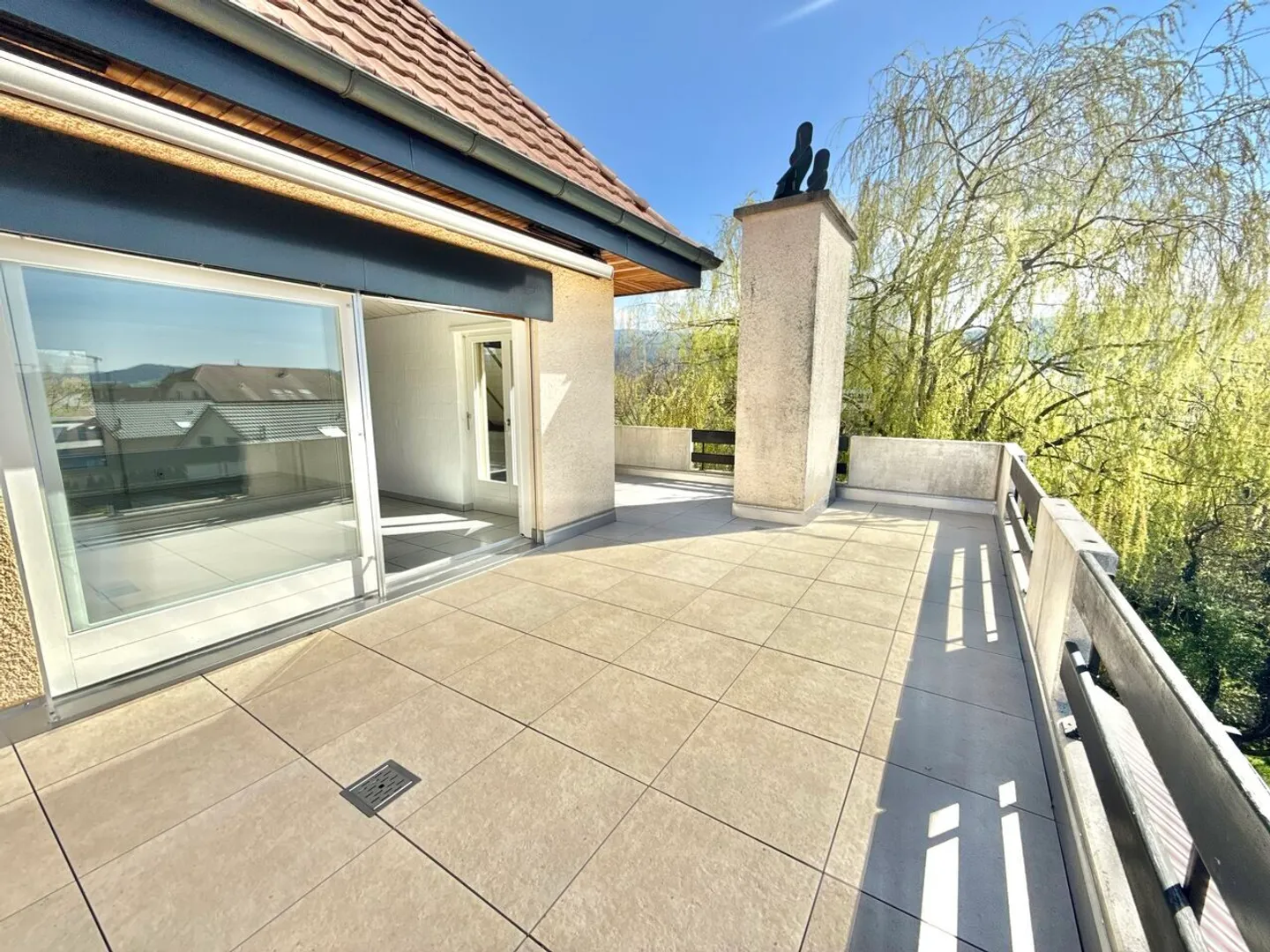 Attique 5 pièces - Photo 2 sur 13