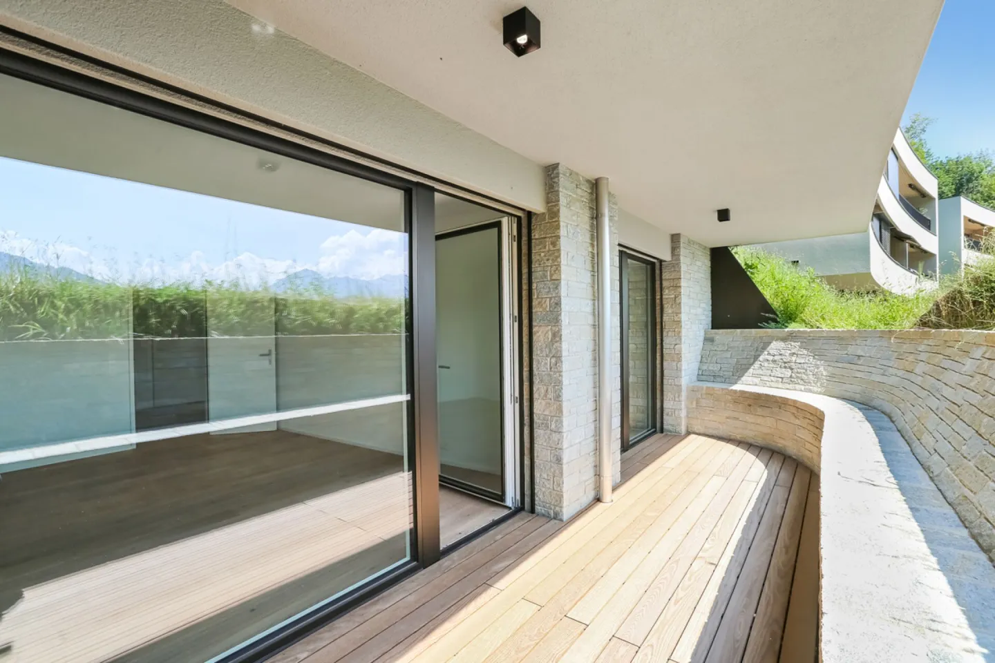 Appartamento nuovo luminoso 3.5 locali - Prima occupazione elegante con vista lago - Foto 10 di 12
