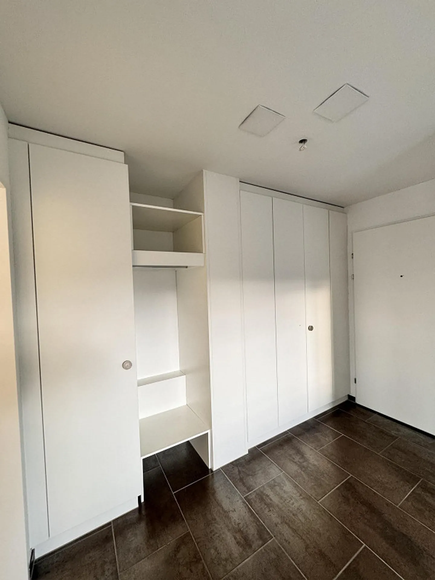 Modern 2.5-room apartment in a central and quiet location - Photo 6 of 8