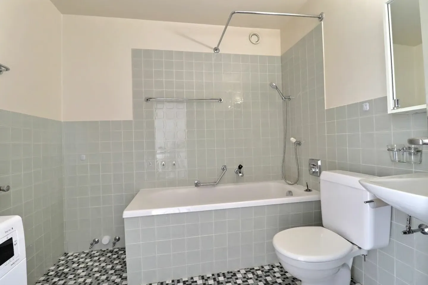 Duplex de 3,5 pièces + bureau avec un grand potentiel et une vue imprenable - Photo 16 sur 21