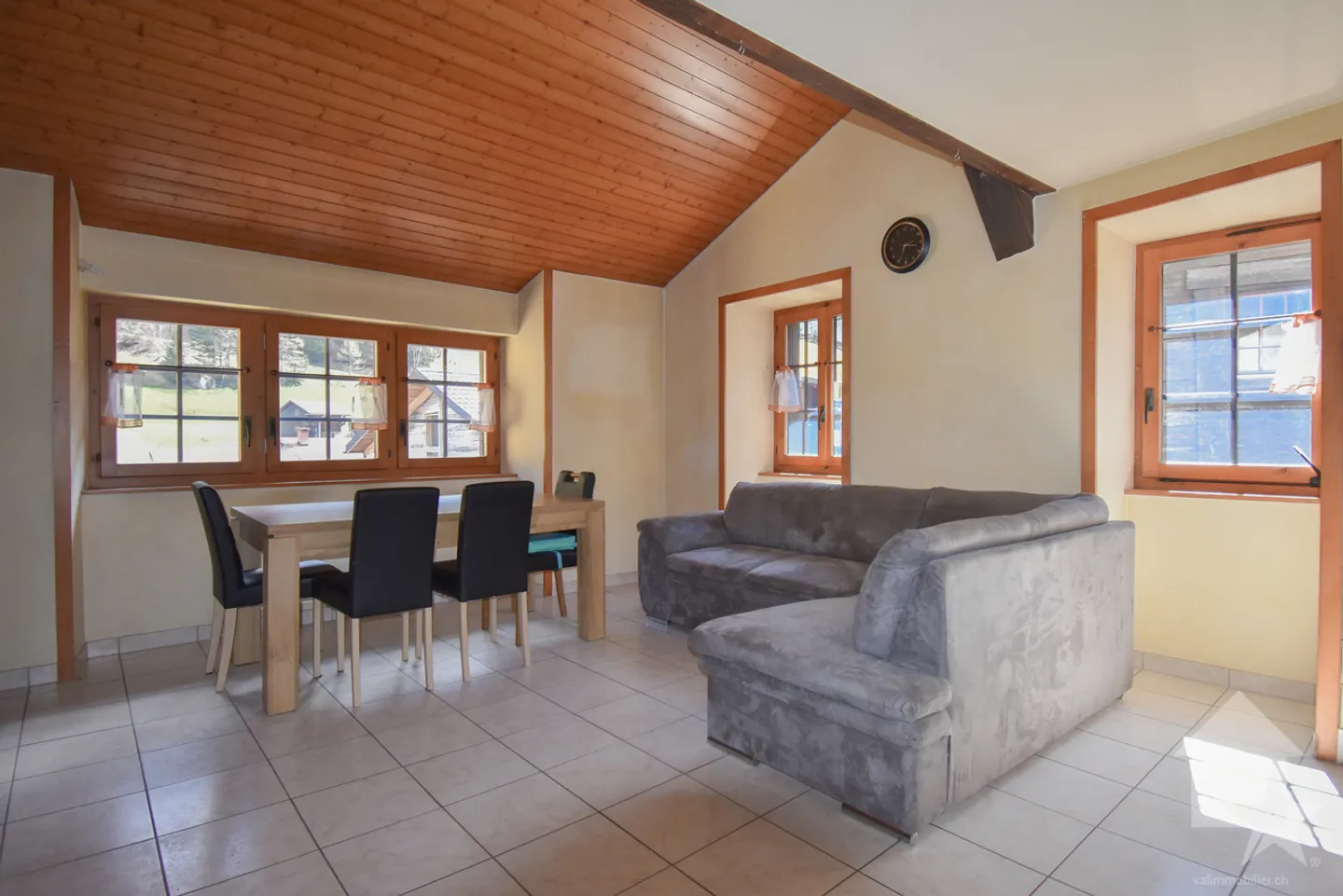 Authentic village house with two apartments - Photo 1 of 16