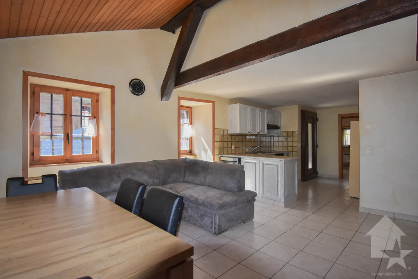Authentic village house with two apartments - Photo 4 of 16