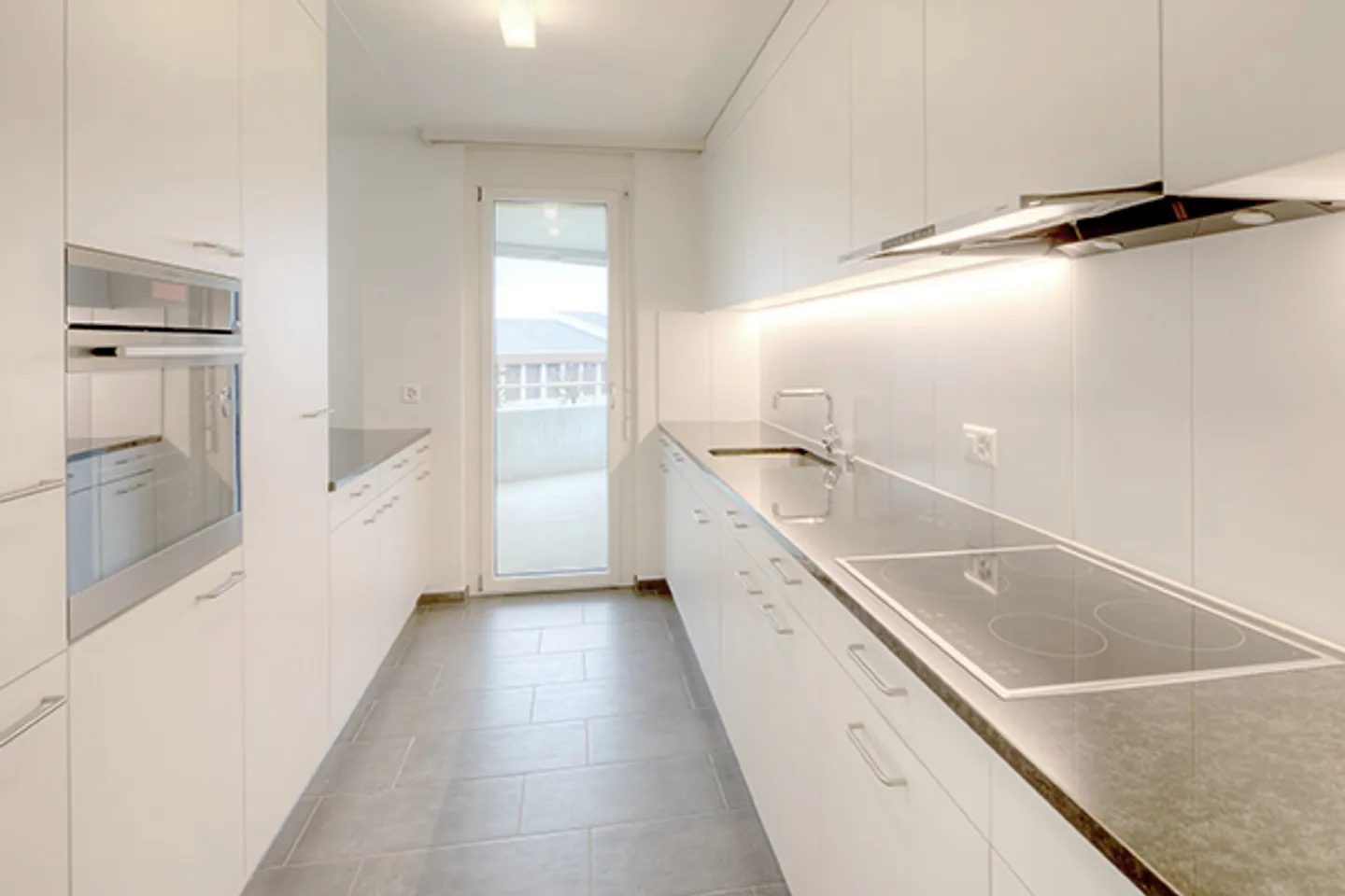 Charmante 4.5 Zimmer Wohnung - Foto 4 von 8