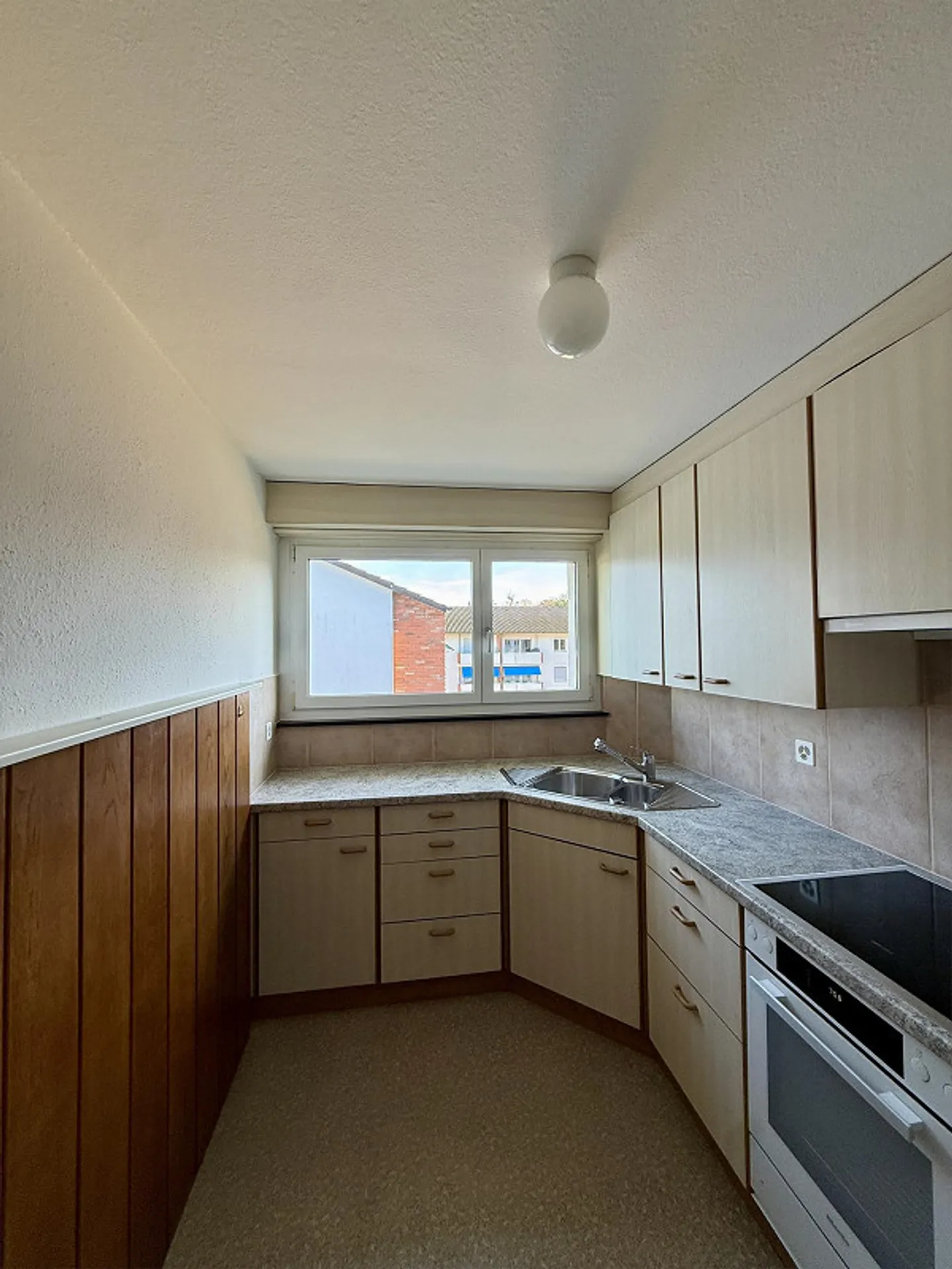 70 m² for Comfort - 3 Rooms with Balcony - Photo 6 of 8