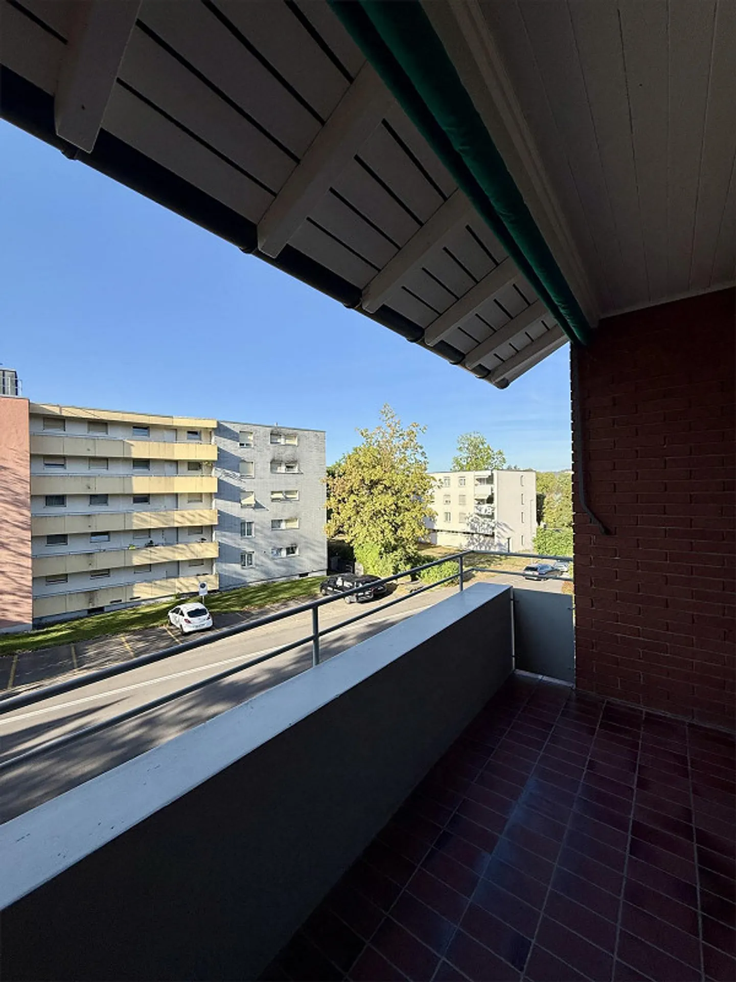 70 m² for Comfort - 3 Rooms with Balcony - Photo 7 of 8