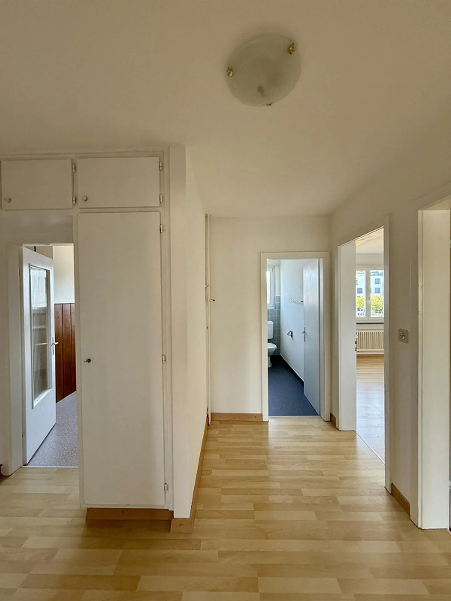 70 m² for Comfort - 3 Rooms with Balcony - Photo 8 of 8