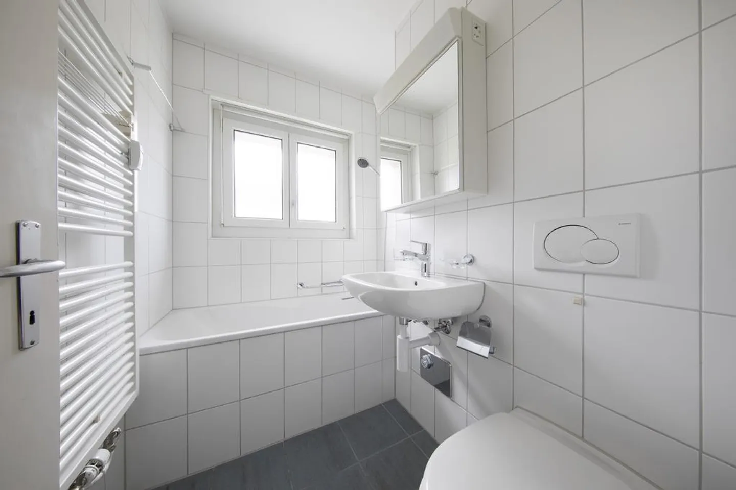 Ampio e luminoso appartamento familiare in una posizione tranquilla! - Foto 4 di 7