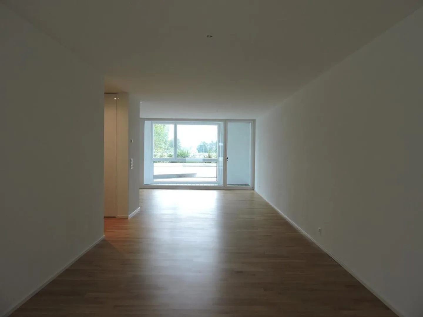 Ideal for Commuters - 2.5 Room Apartment in Zug - Photo 8 of 9
