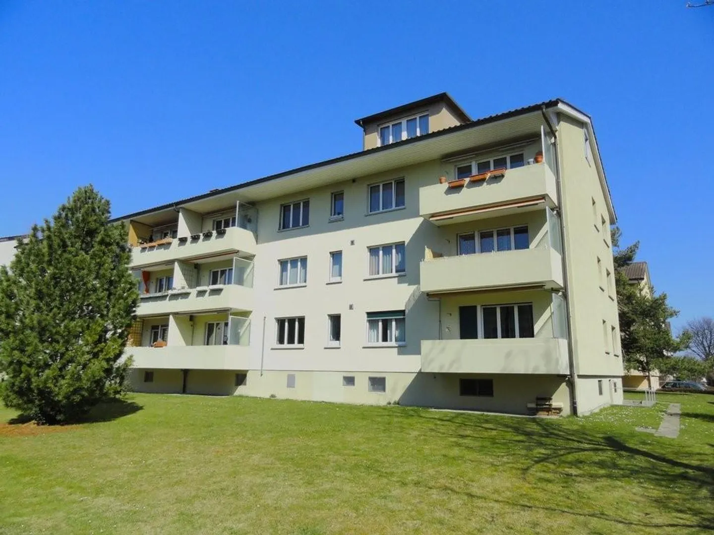 Helle Familienwohnung in Köniz - Foto 1 von 9