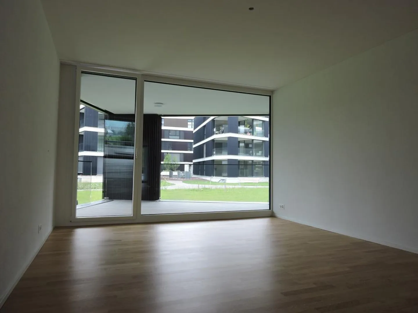 Ideal for Commuters - 2.5 Room Apartment in Zug - Photo 4 of 9