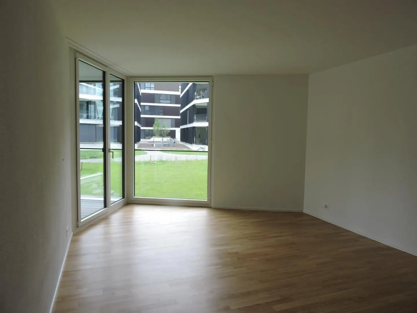 Ideal for Commuters - 2.5 Room Apartment in Zug - Photo 5 of 9