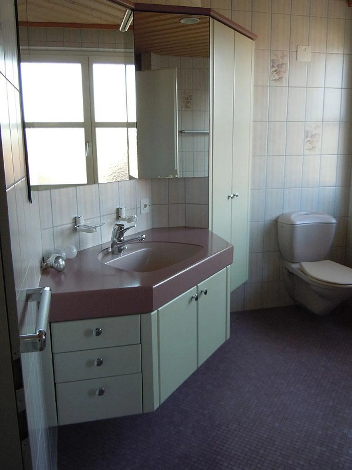 Geräumige Wohnung mit großer Terrasse - Foto 9 von 14