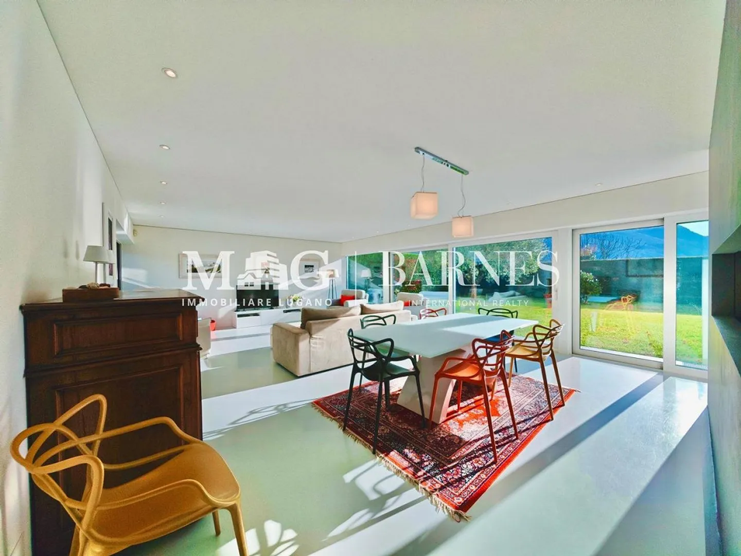 Villa moderna con giardino a Lugano - Foto 2 di 21