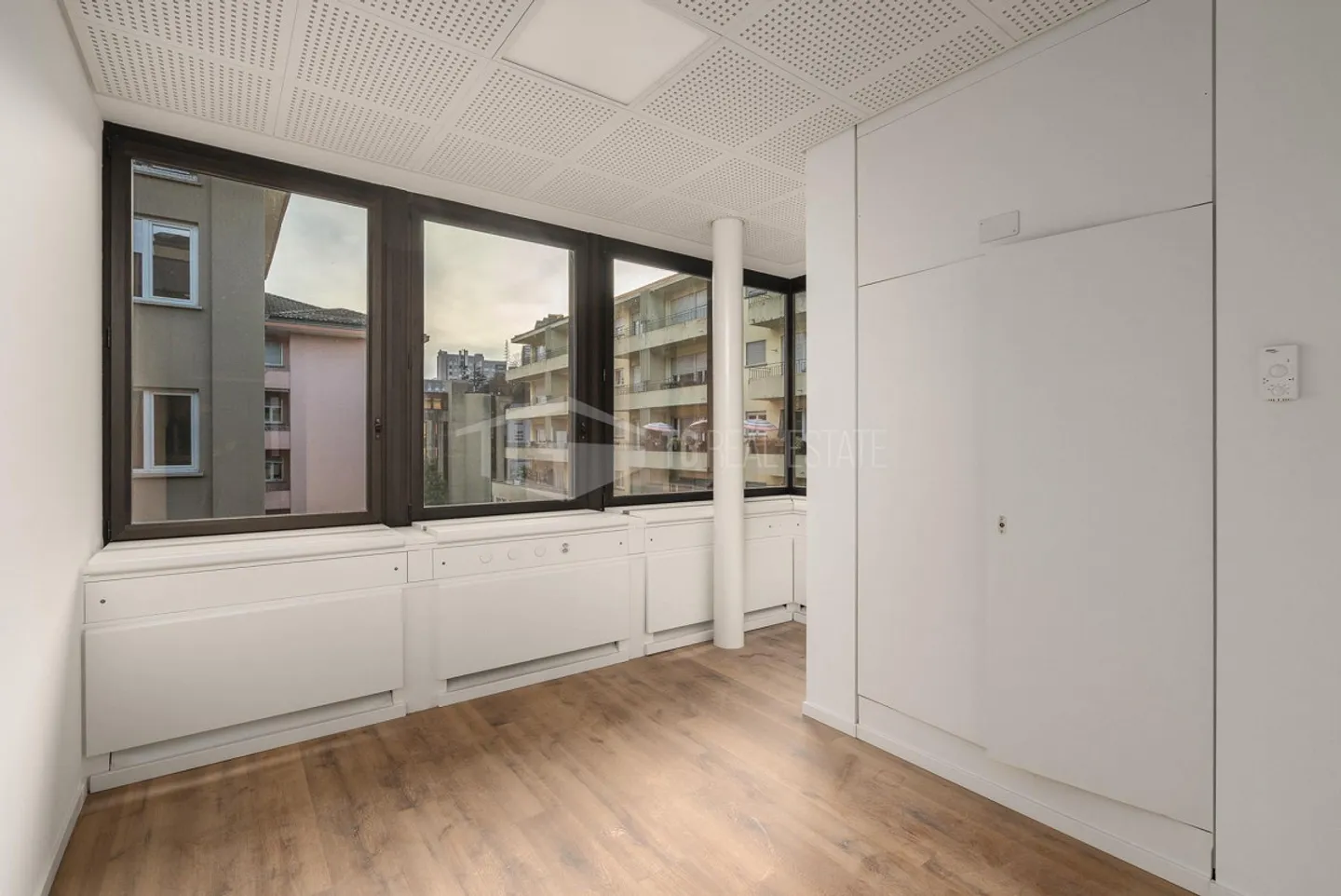 Ufficio moderno con 7 stanze a Molino Nuovo - Foto 9 di 13