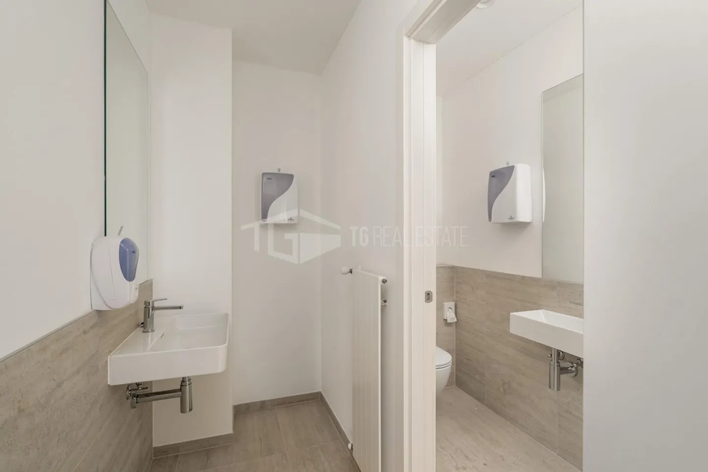 Ufficio moderno con 7 stanze a Molino Nuovo - Foto 12 di 13