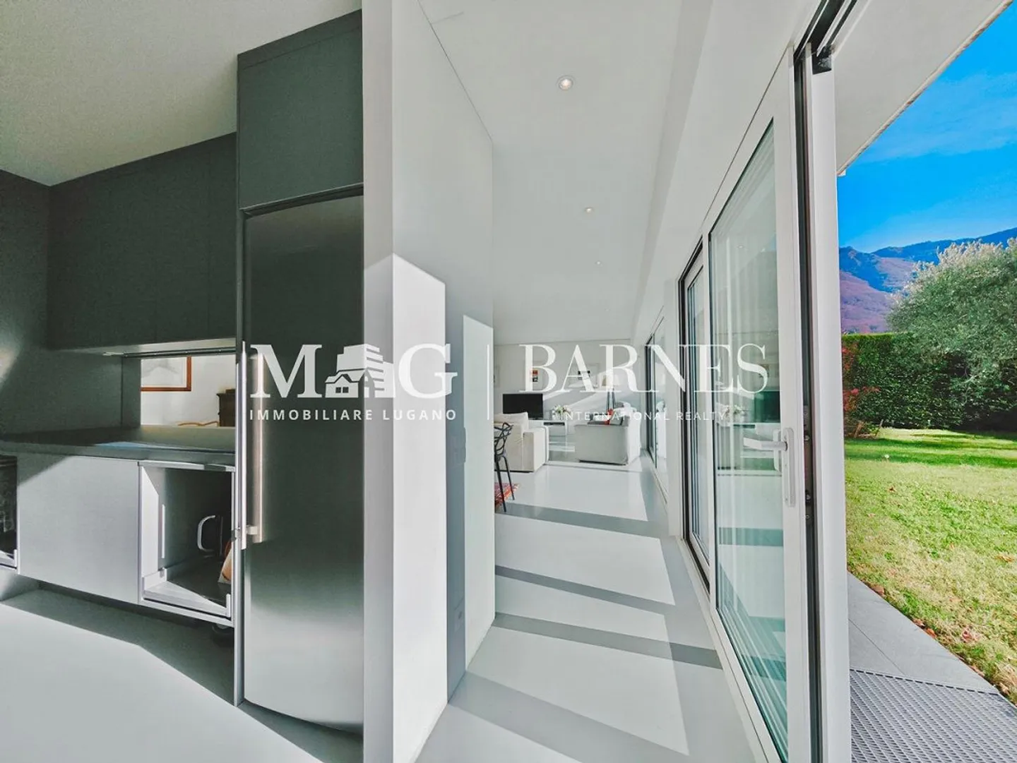 Villa moderna con giardino a Lugano - Foto 7 di 21