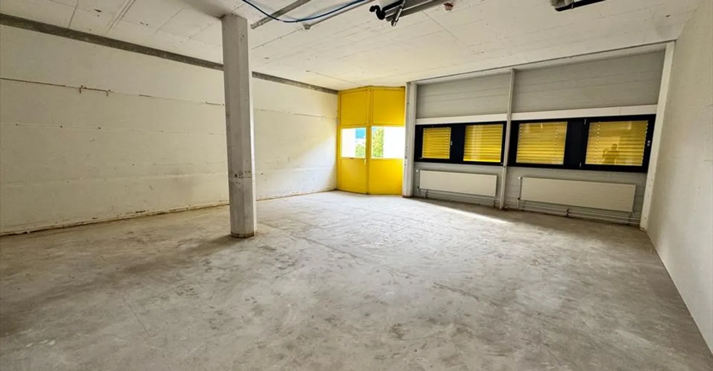 Mischgenutztes Gebäude mieten - Foto 2 von 8