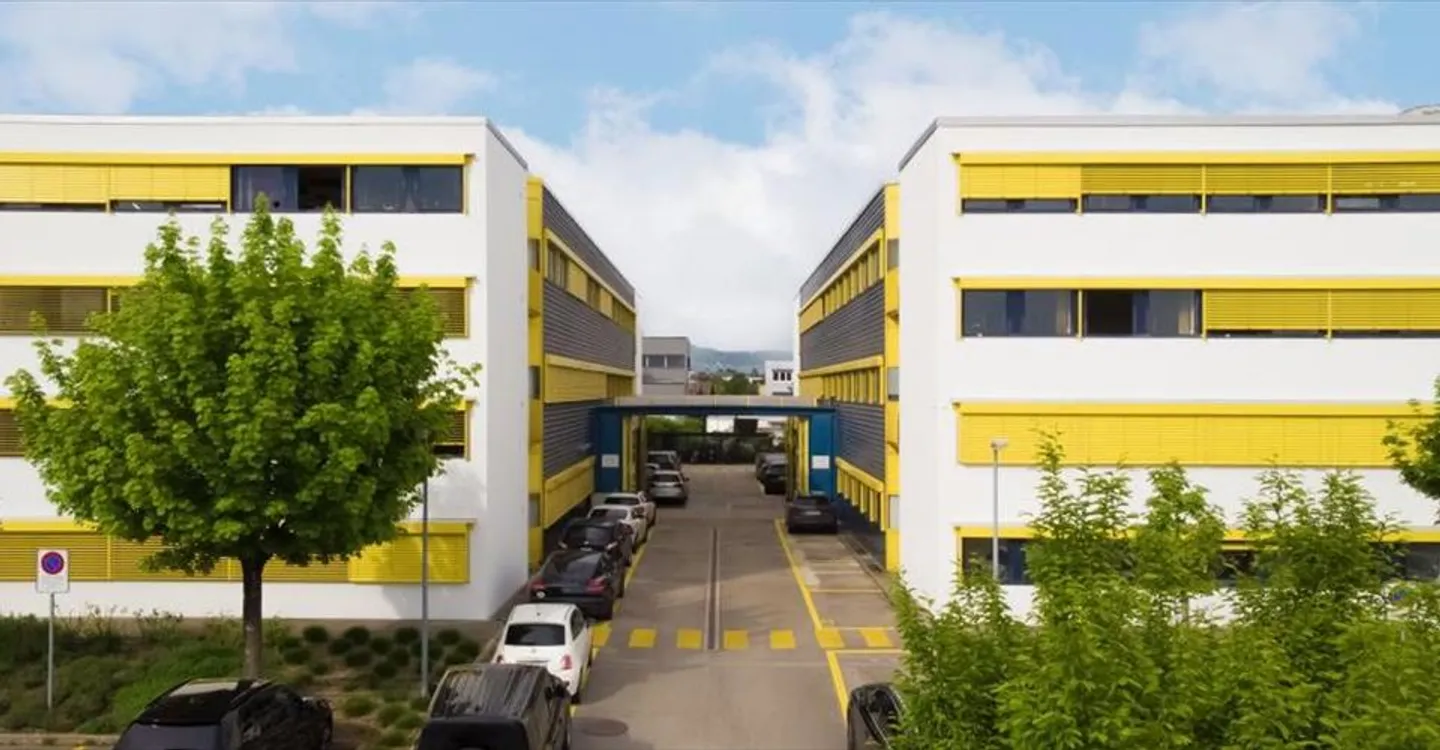 Mischgenutztes Gebäude mieten - Foto 3 von 8