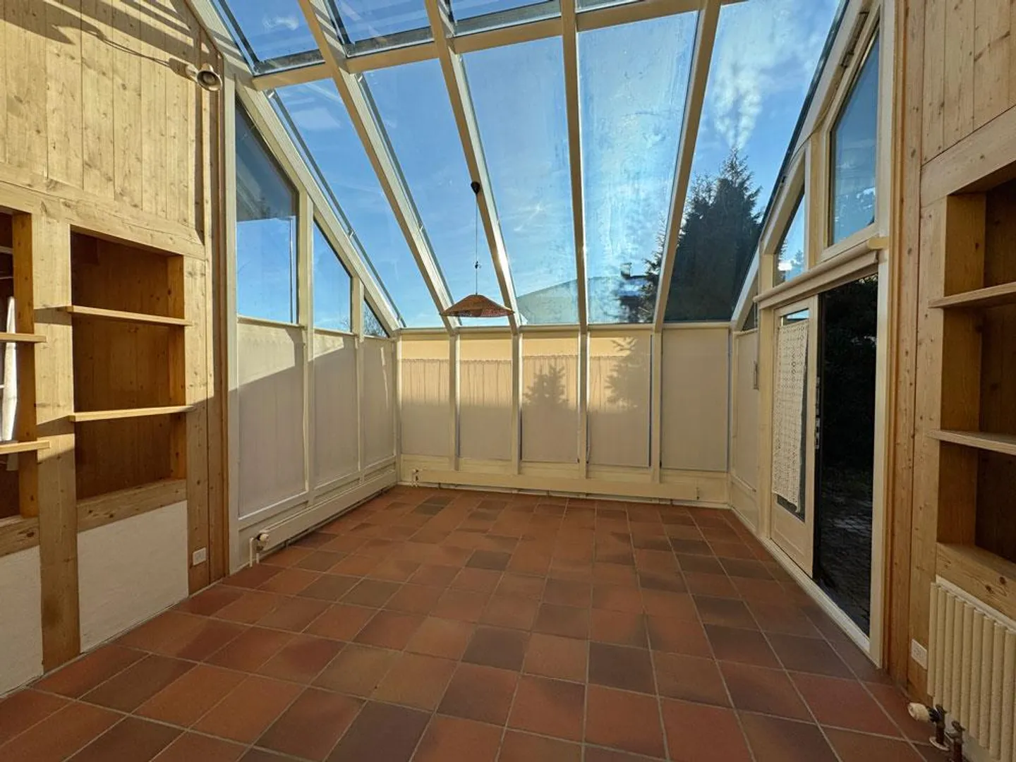 Casa a schiera di 6,5 stanze con galleria, giardino d'inverno e area esterna - Foto 3 di 10