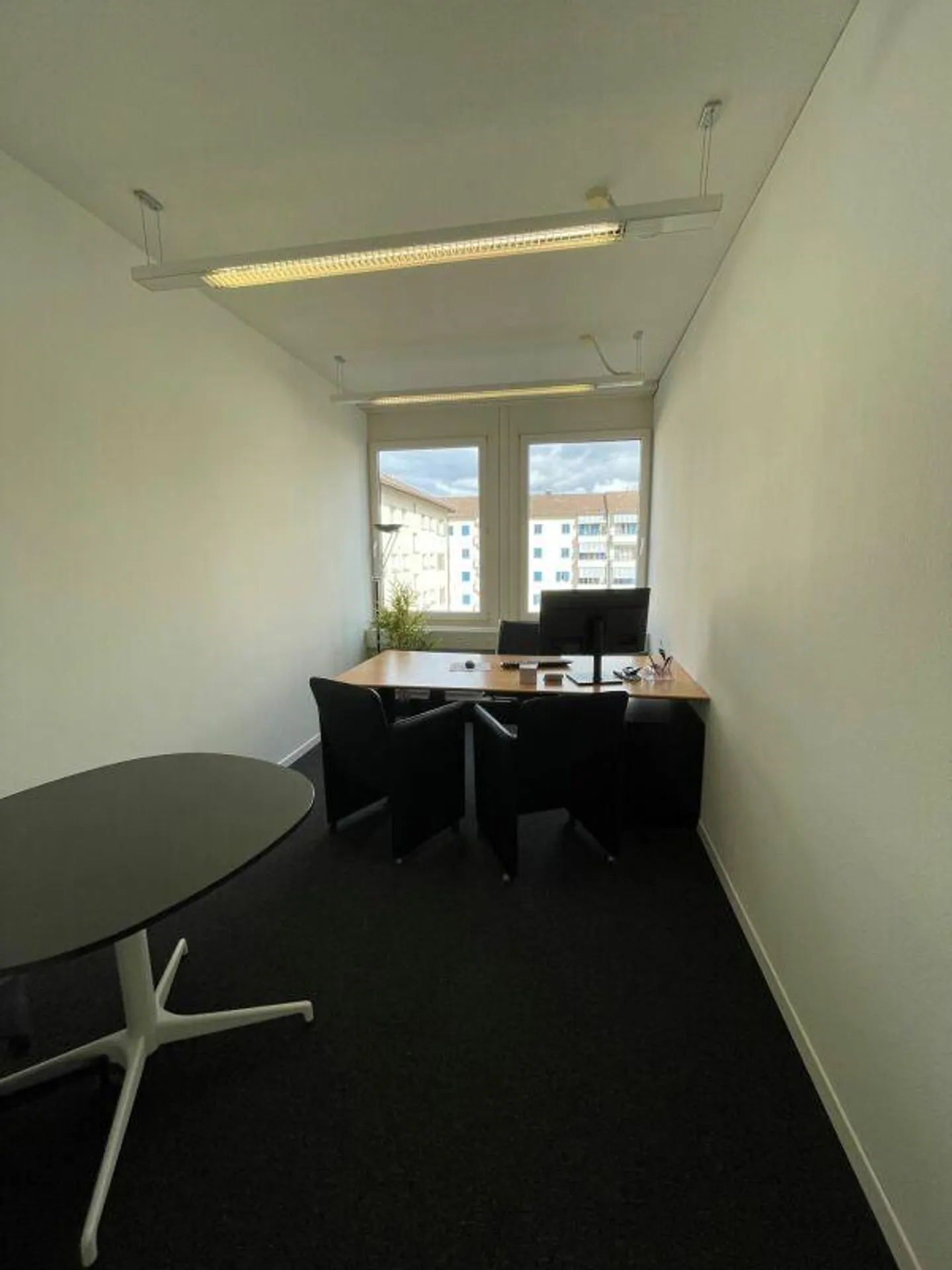 BUREAUX LUMINEUX À ZUG - Photo 8 sur 8