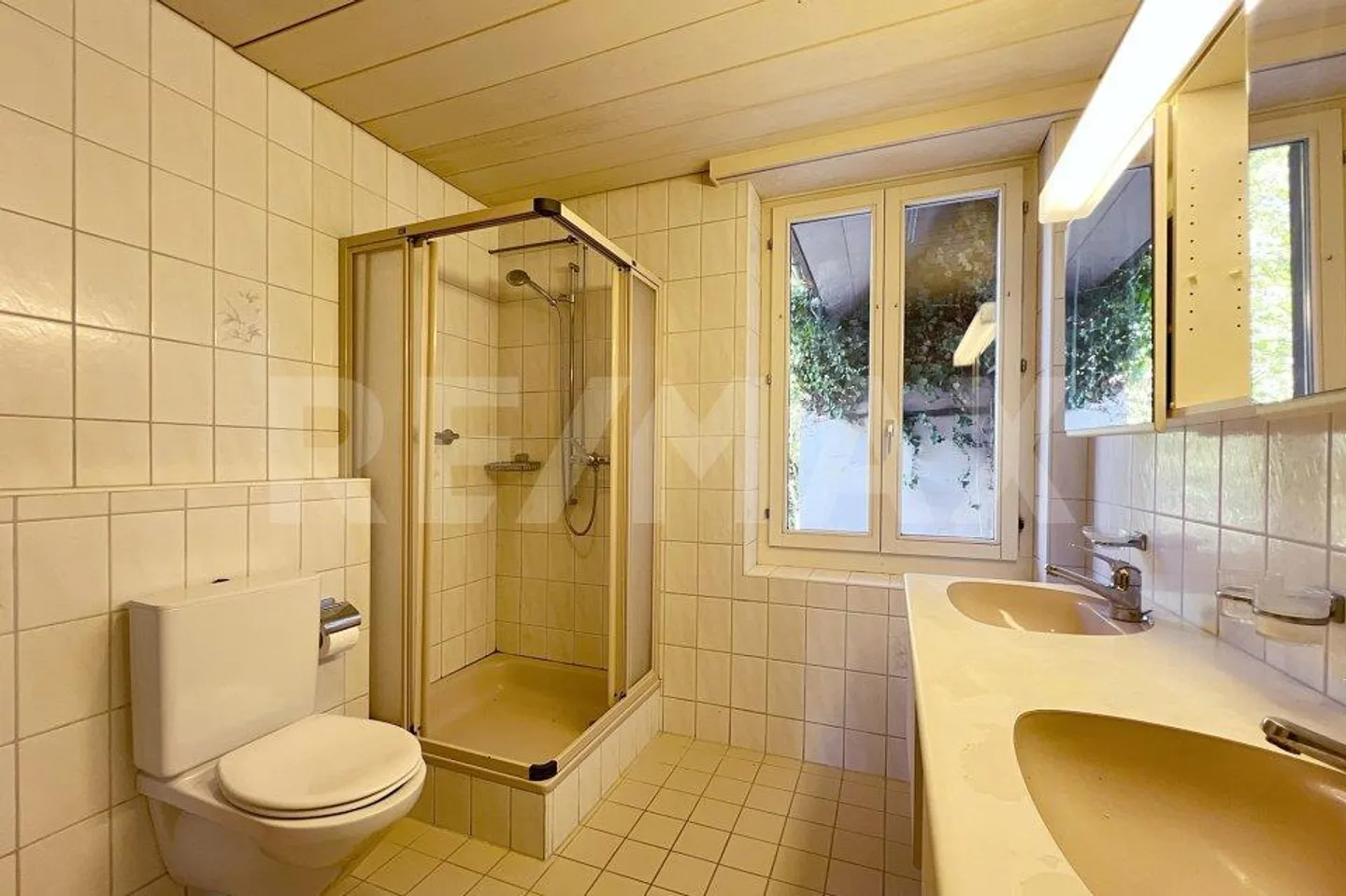 Casa con 9 stanze - Foto 6 di 13