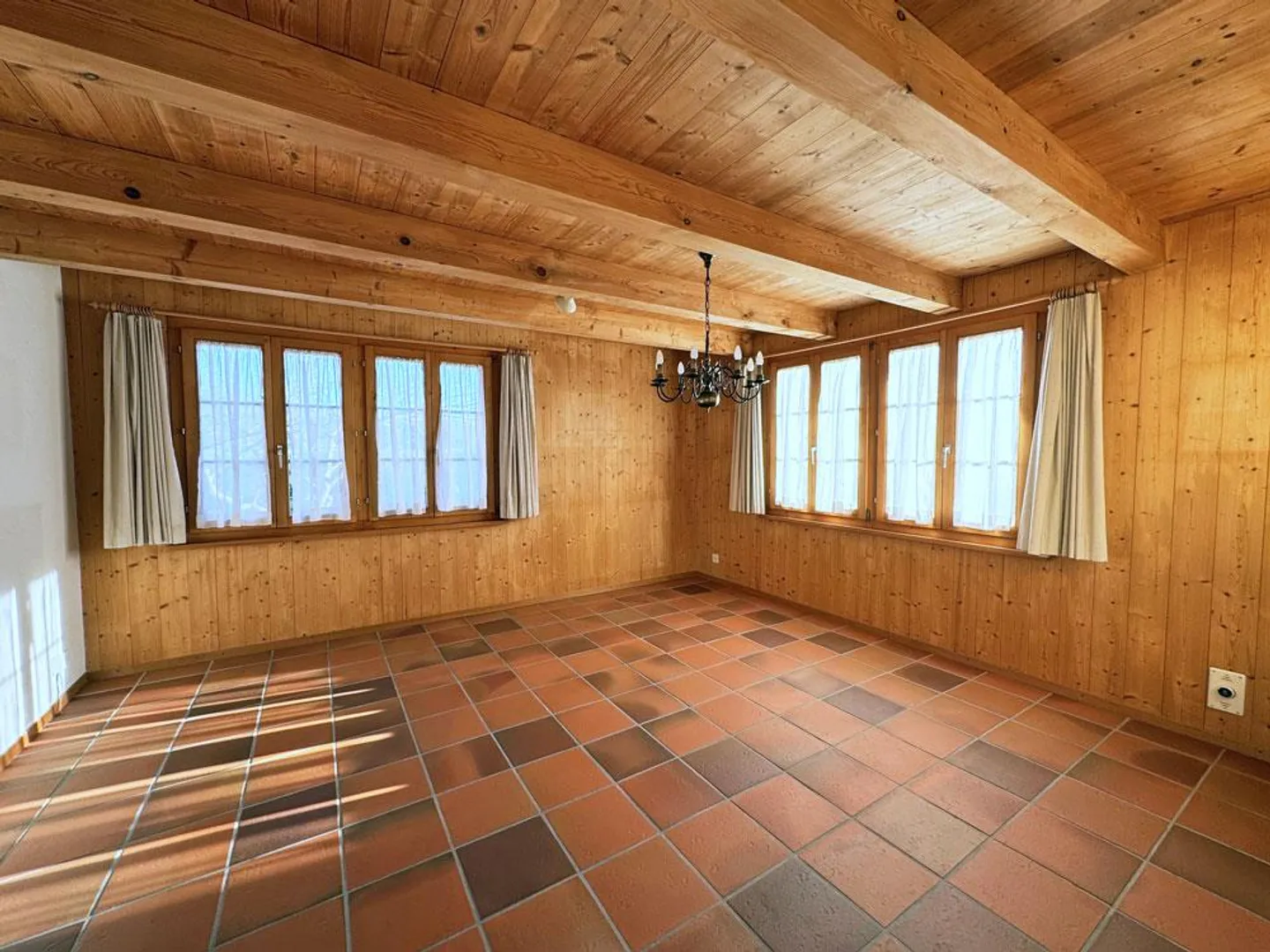 Casa a schiera di 6,5 stanze con galleria, giardino d'inverno e area esterna - Foto 6 di 10