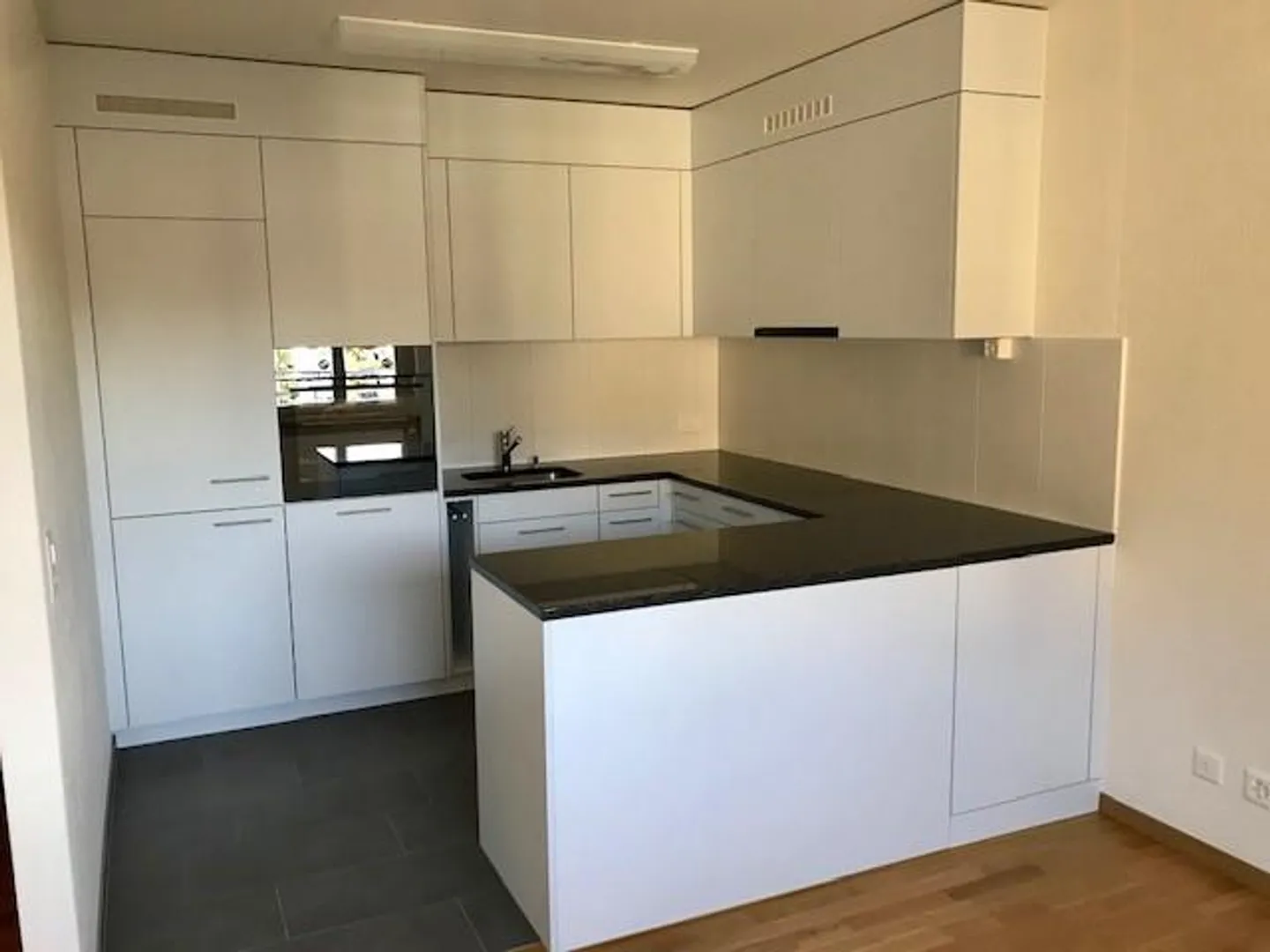 Renovierte Wohnung in Spreitenbach - Foto 1 von 8