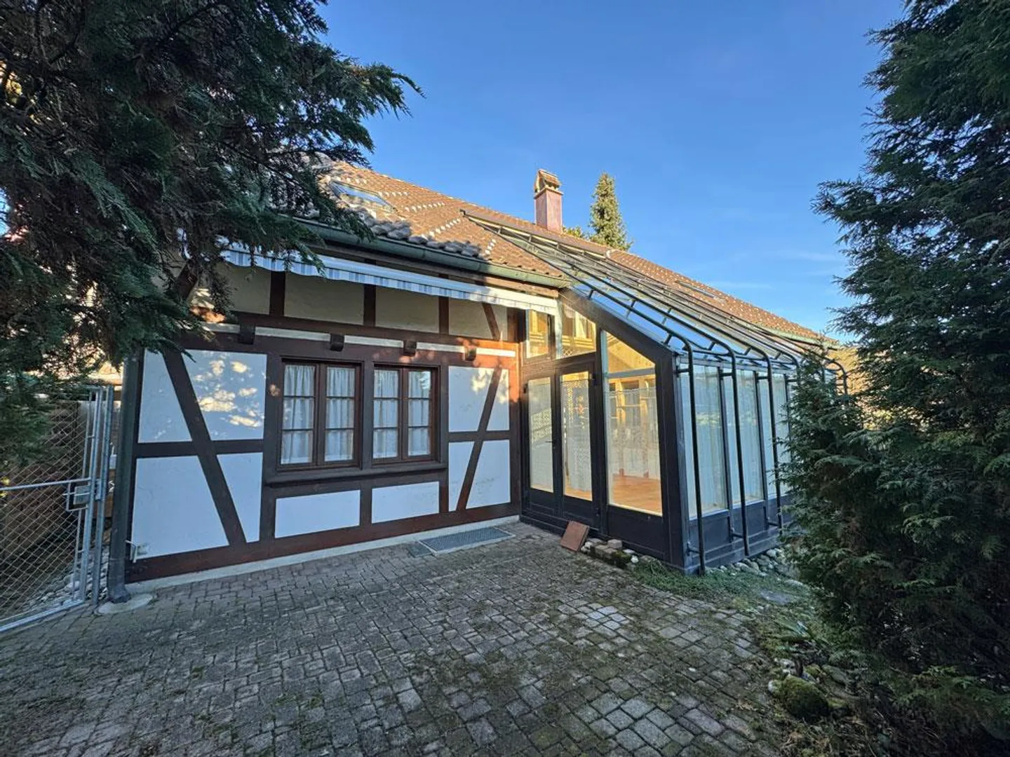 Casa a schiera di 6,5 stanze con galleria, giardino d'inverno e area esterna - Foto 9 di 10