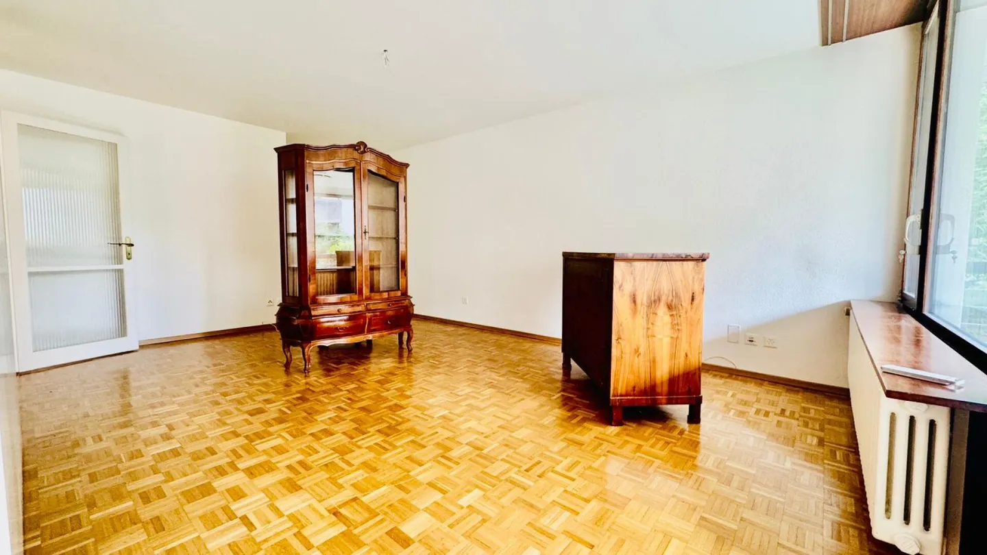 4.5-Zimmer-Wohnung mit Lift, Balkon, Keller und Tiefgaragenplatz an Top Lage - Foto 6 von 11