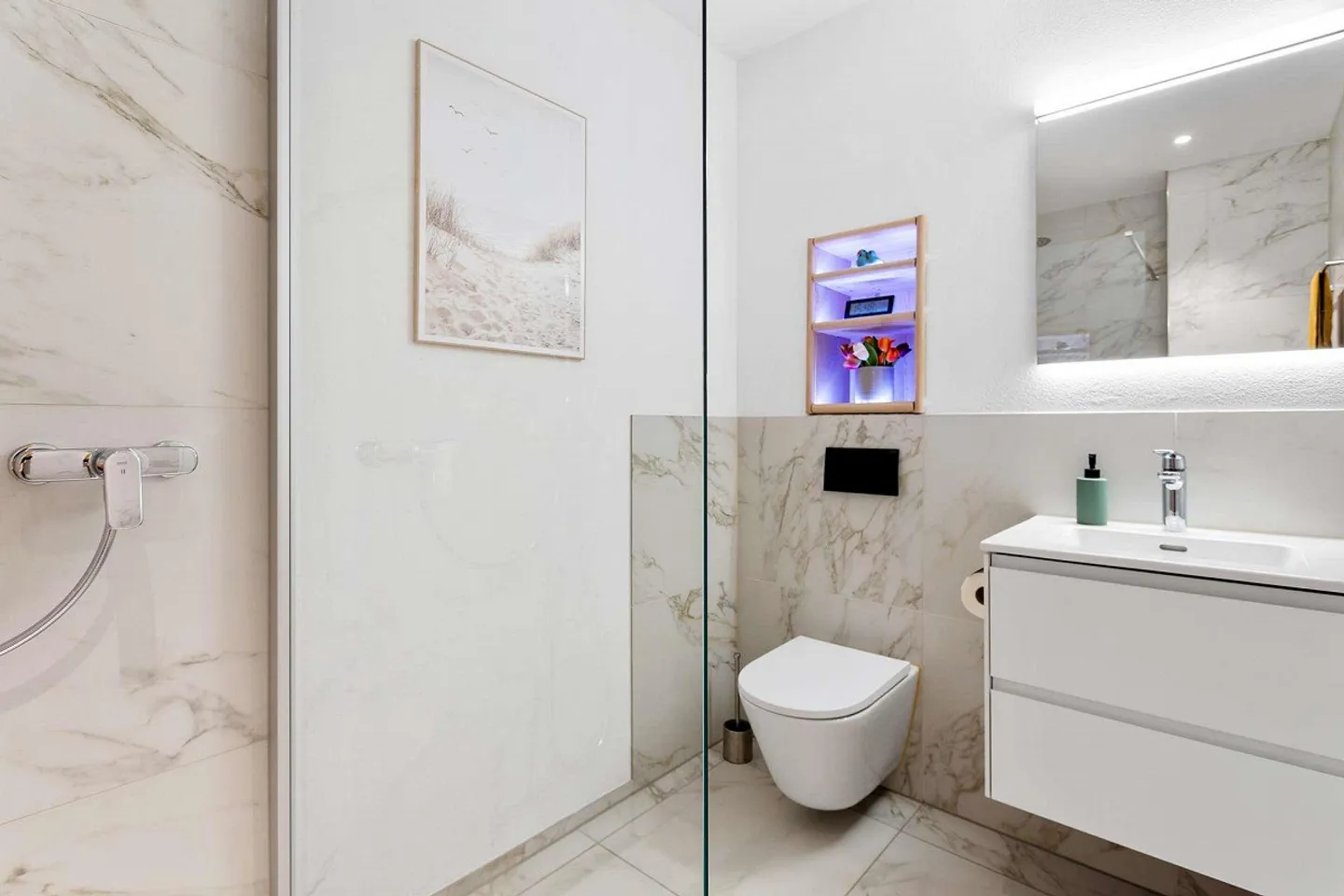 Appartamento moderno con giardino vicino al lago - Foto 8 di 10