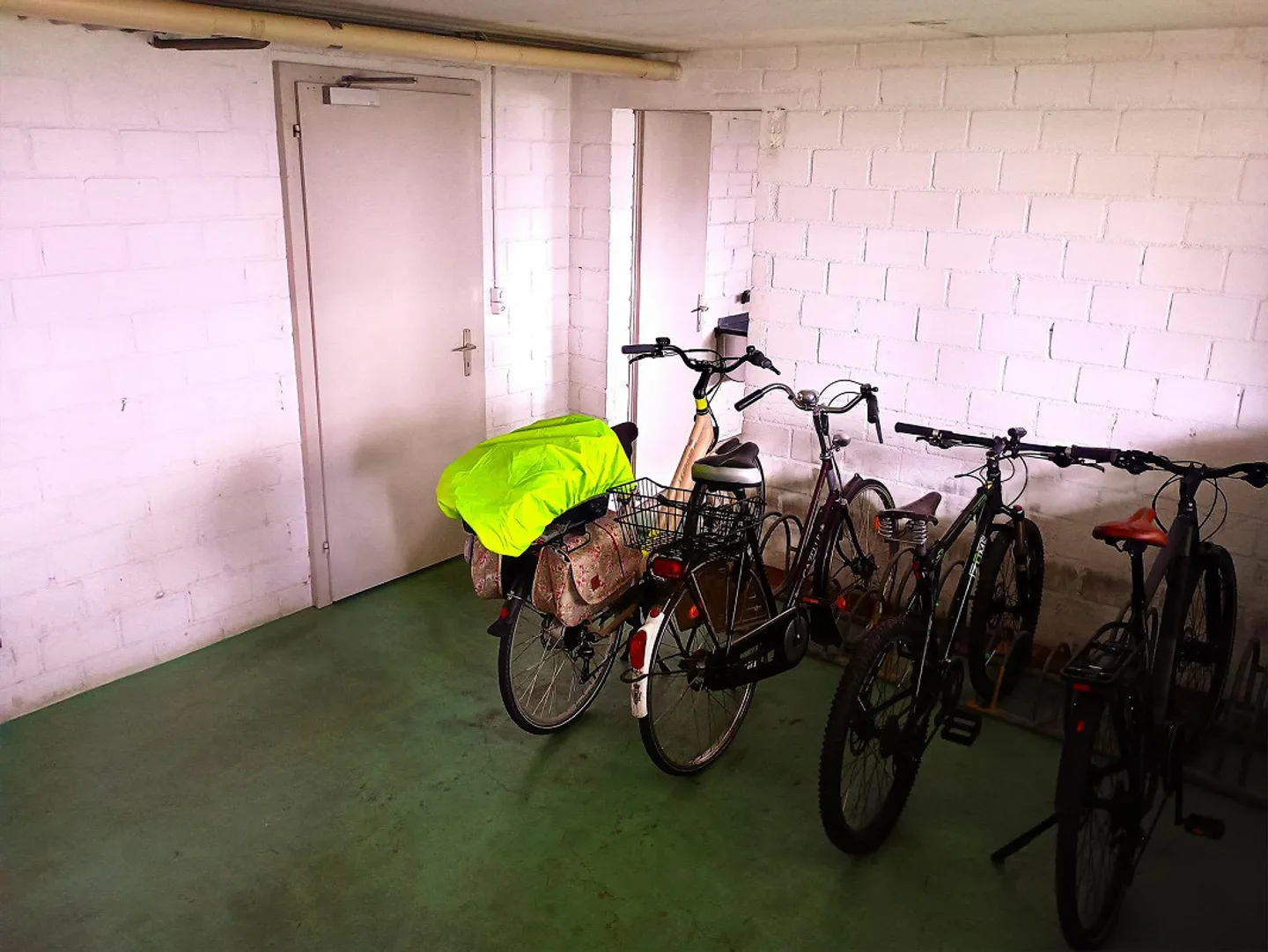 Appartement 4 pièces confortable - Photo 5 sur 9