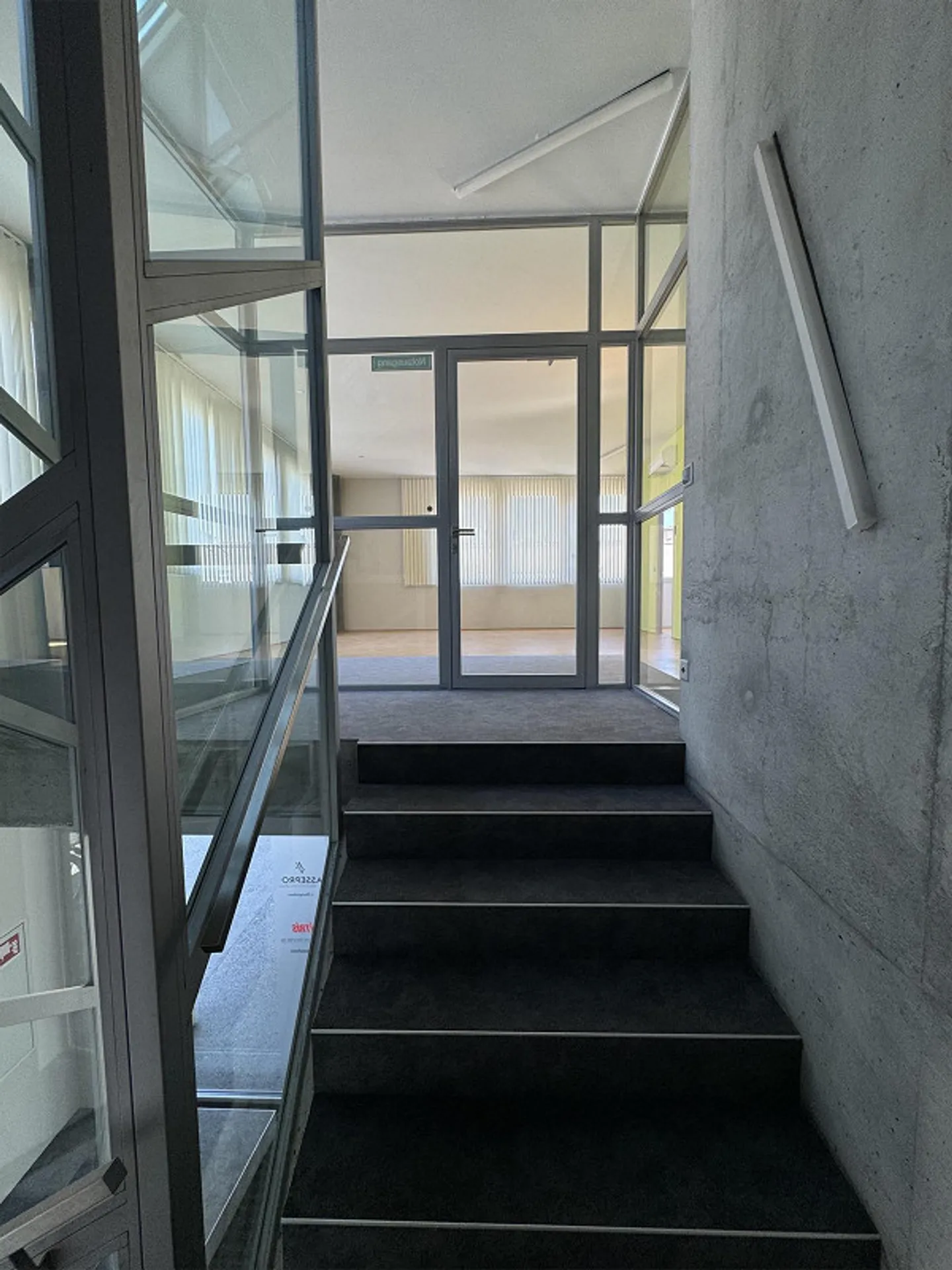 Spazi per uffici attraenti - Foto 5 di 17