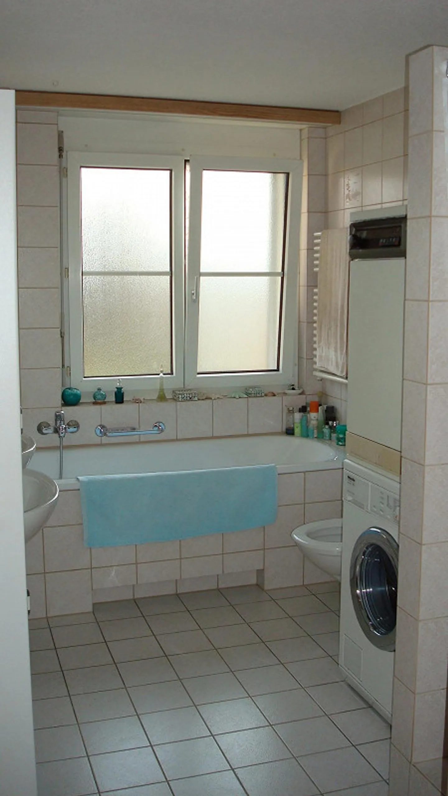 Appartement spacieux de 4,5 pièces (2ème étage) - Photo 5 sur 9