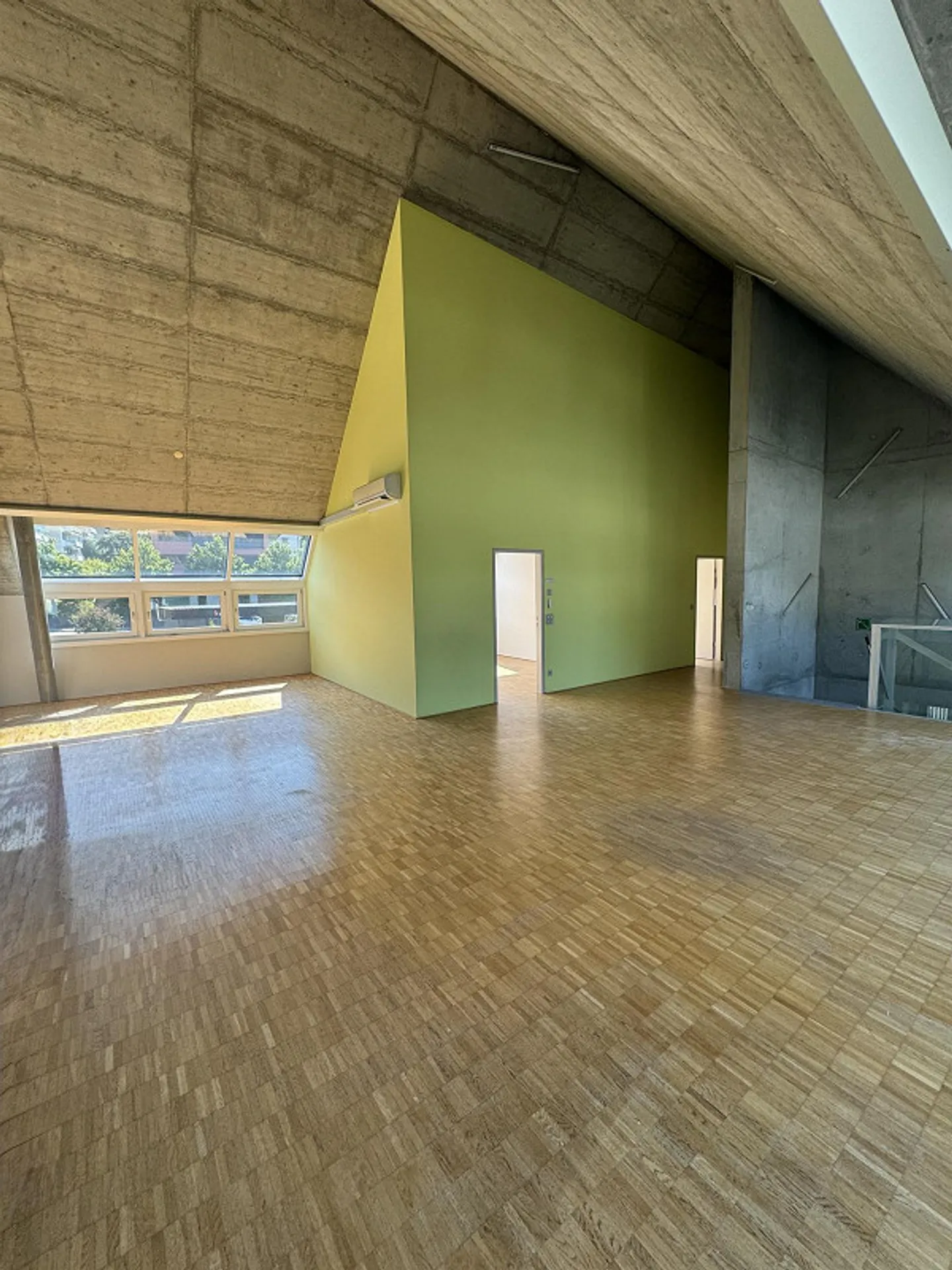 Spazi per uffici attraenti - Foto 12 di 17