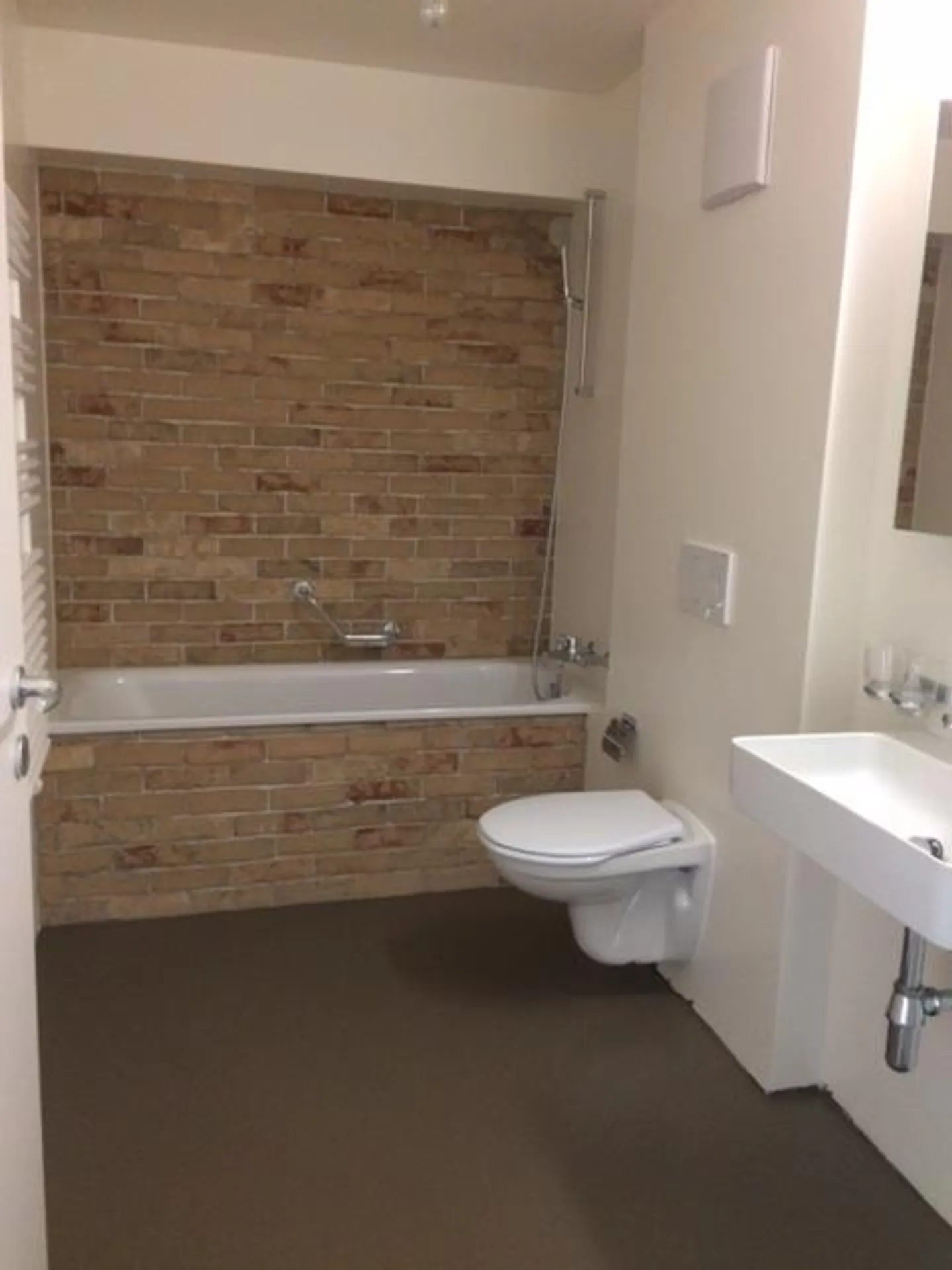 Loft,1,92 - Photo 3 of 4