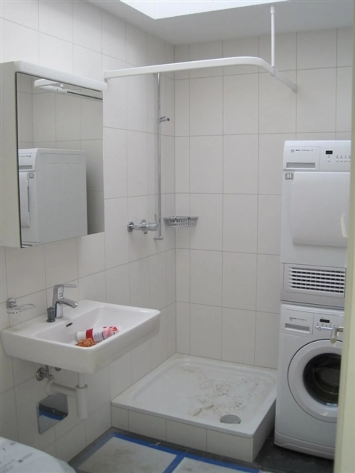 Grandiose Attic Apartment with Mountain View - Photo 3 of 4