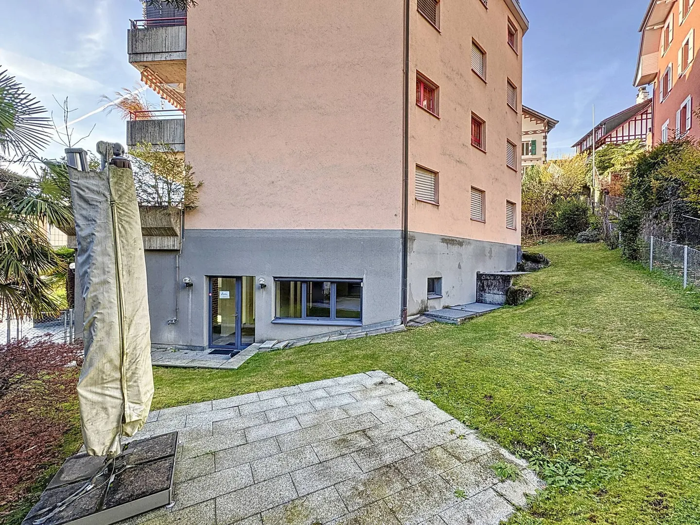 Loft contemporaneo di 300 m² con giardino privato nel centro di Montreux - Foto 2 di 11