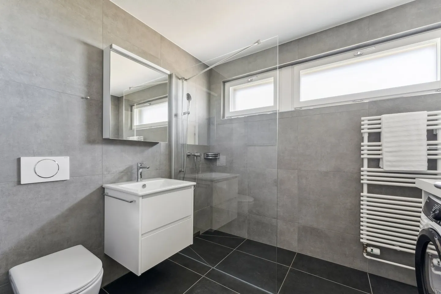 Renovated 4.5-room apartment in ownership standard - Photo 8 of 11