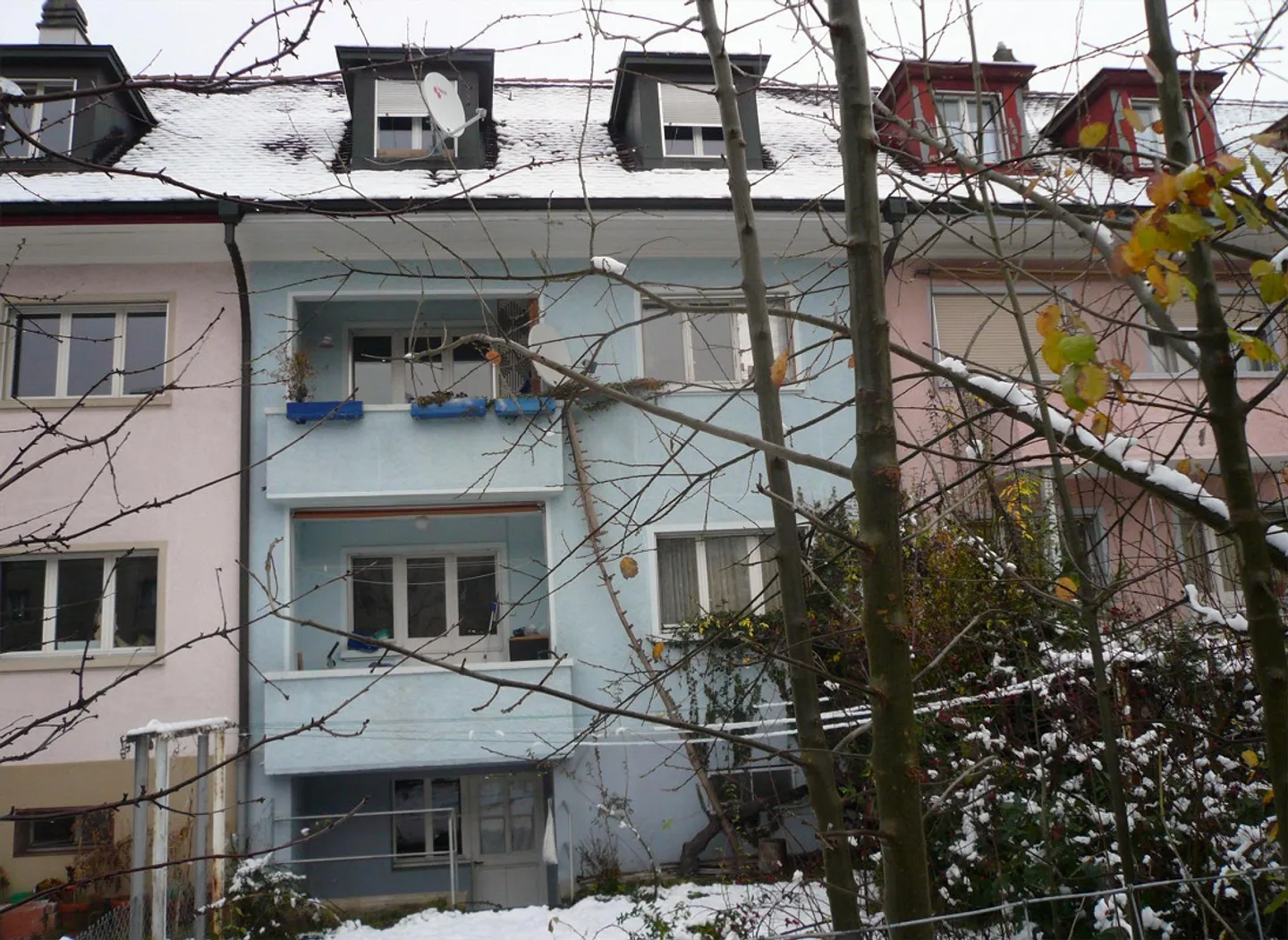 Appartamento 2 locali soleggiato e piccolo con giardino a Ittigen dal 1.4.26 - Foto 2 di 7