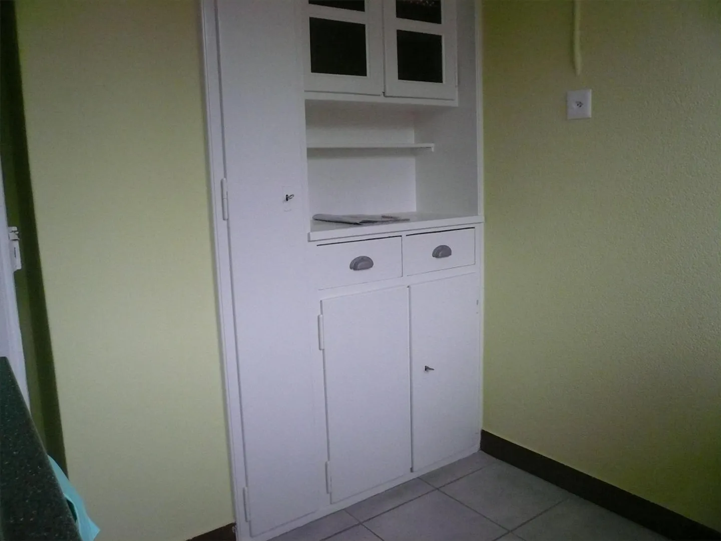 Appartamento 2 locali soleggiato e piccolo con giardino a Ittigen dal 1.4.26 - Foto 5 di 7