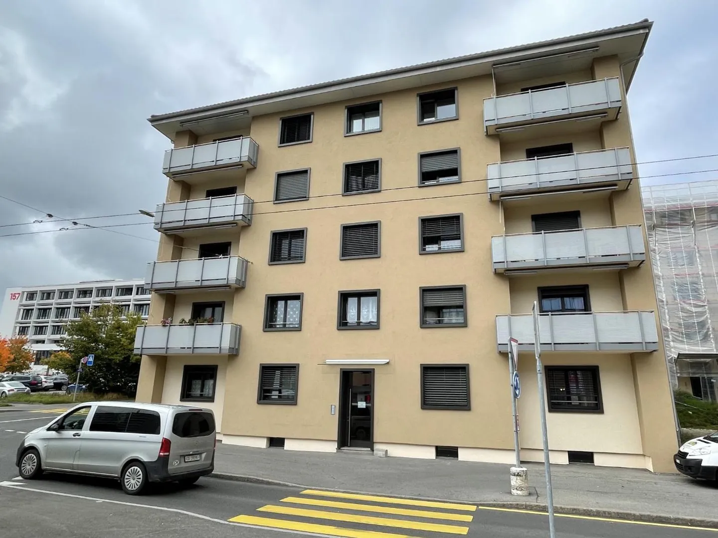 Charming 4-Room Apartment - Photo 8 of 8