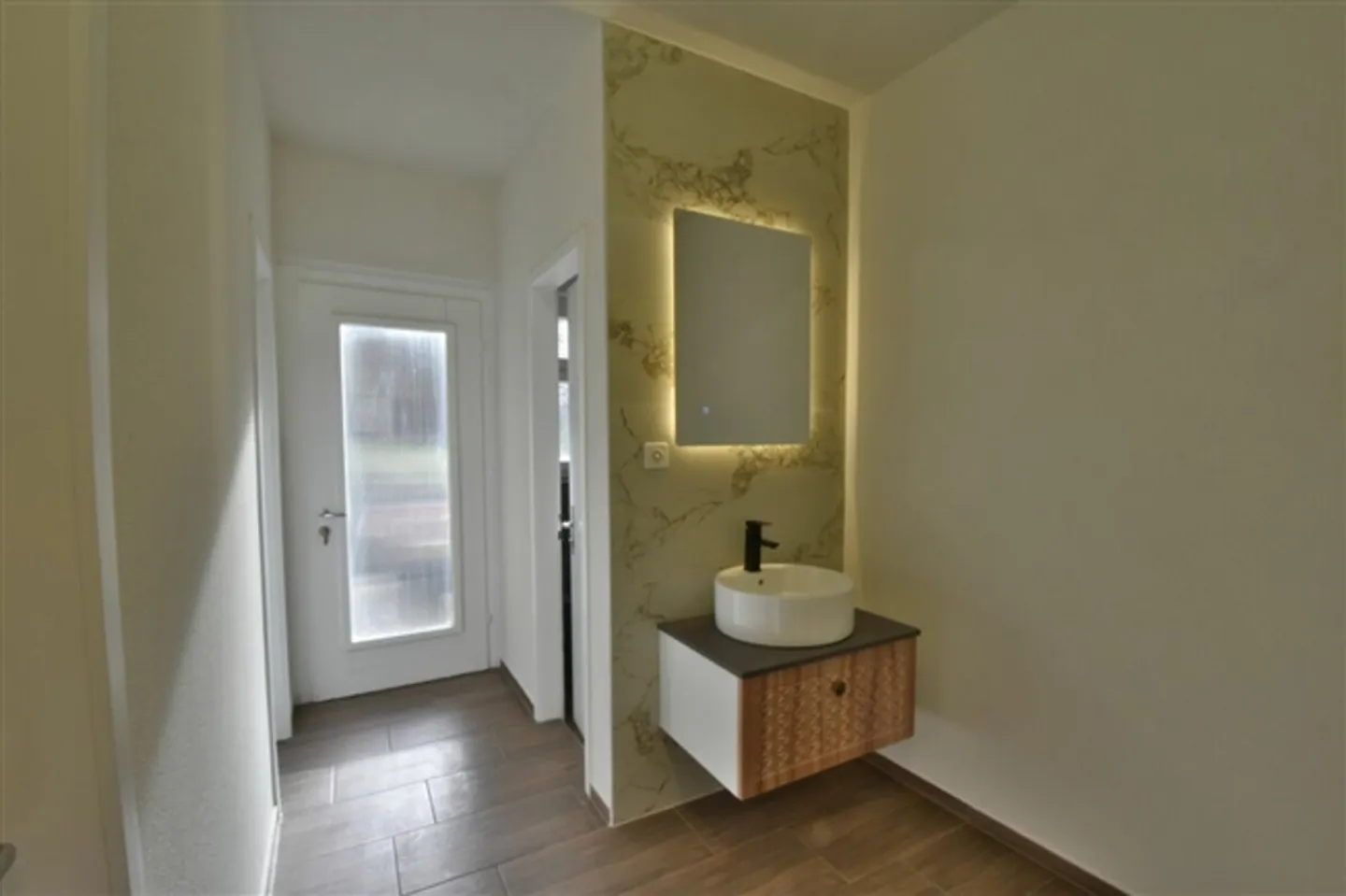 Restaurant in Prime Location! - Photo 14 of 20