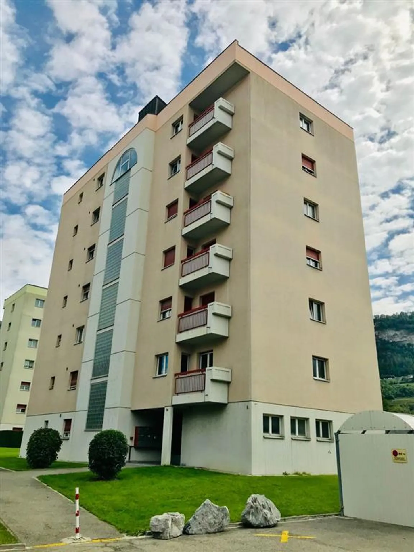 Appartement spacieux à Grand-Champsec - Photo 2 sur 11