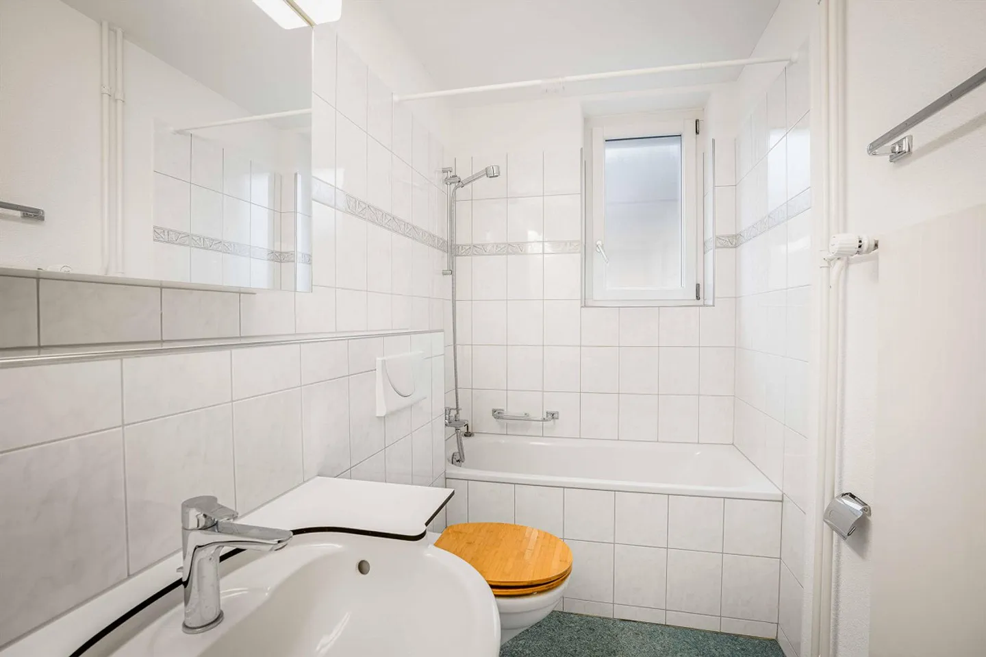 Charming Apartment in St. Gallen - Photo 4 of 11