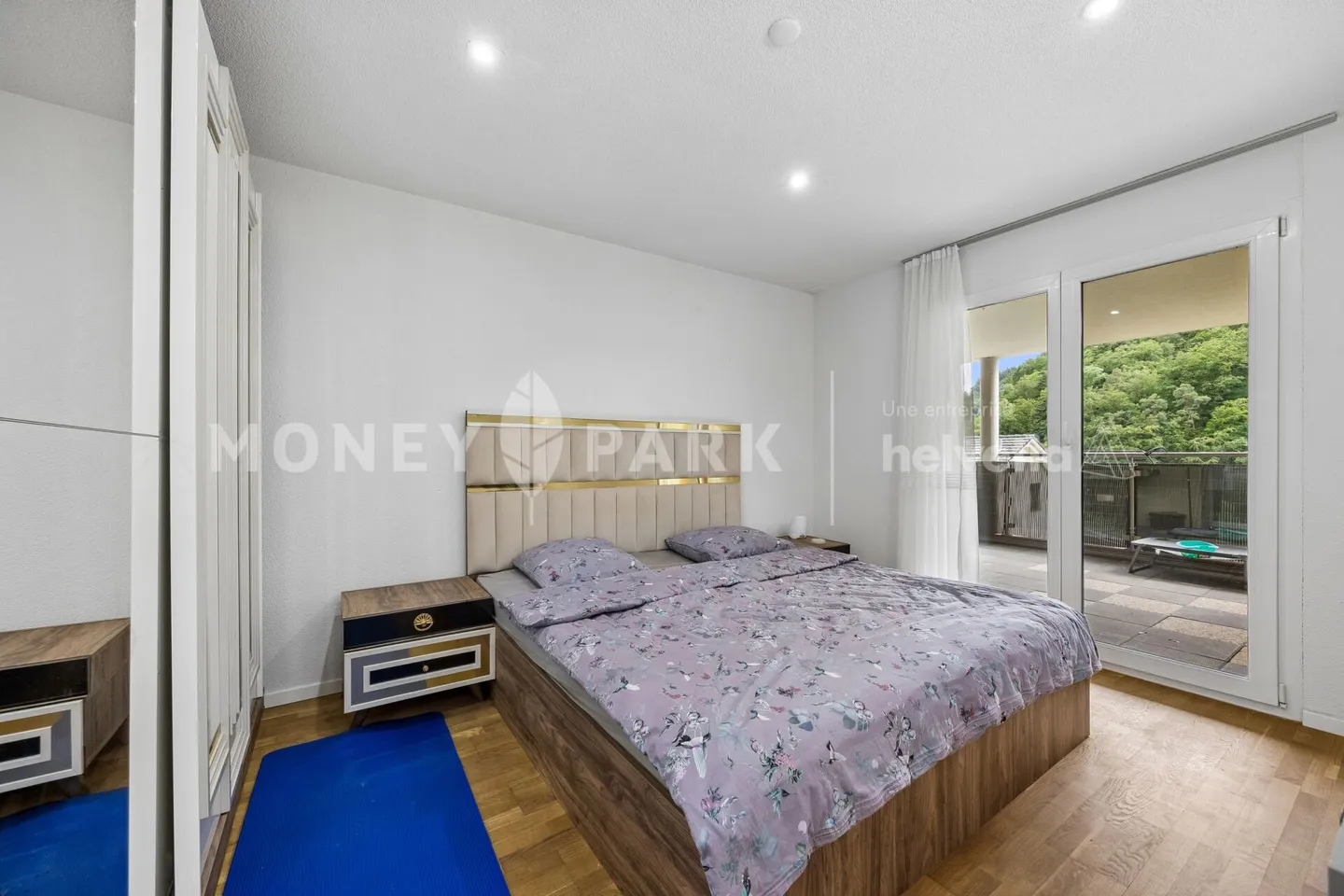 Building with 2 apartments of 4.5 rooms offering many layout and development possibilities. - Photo 5 of 13