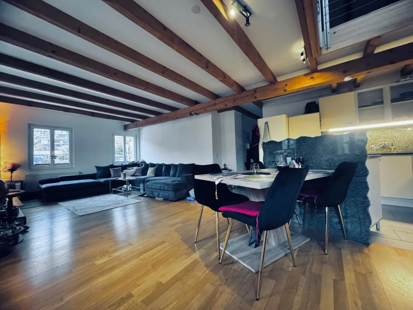 Appartamento attico esclusivo di 3,5 locali in posizione tranquilla a Liestal - Foto 1 di 19