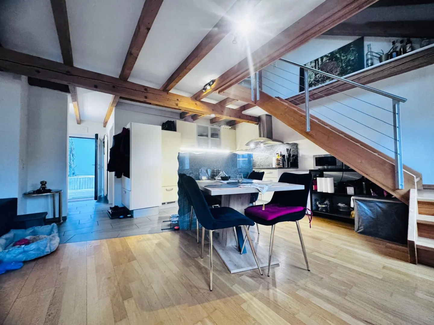 Appartamento attico esclusivo di 3,5 locali in posizione tranquilla a Liestal - Foto 2 di 19