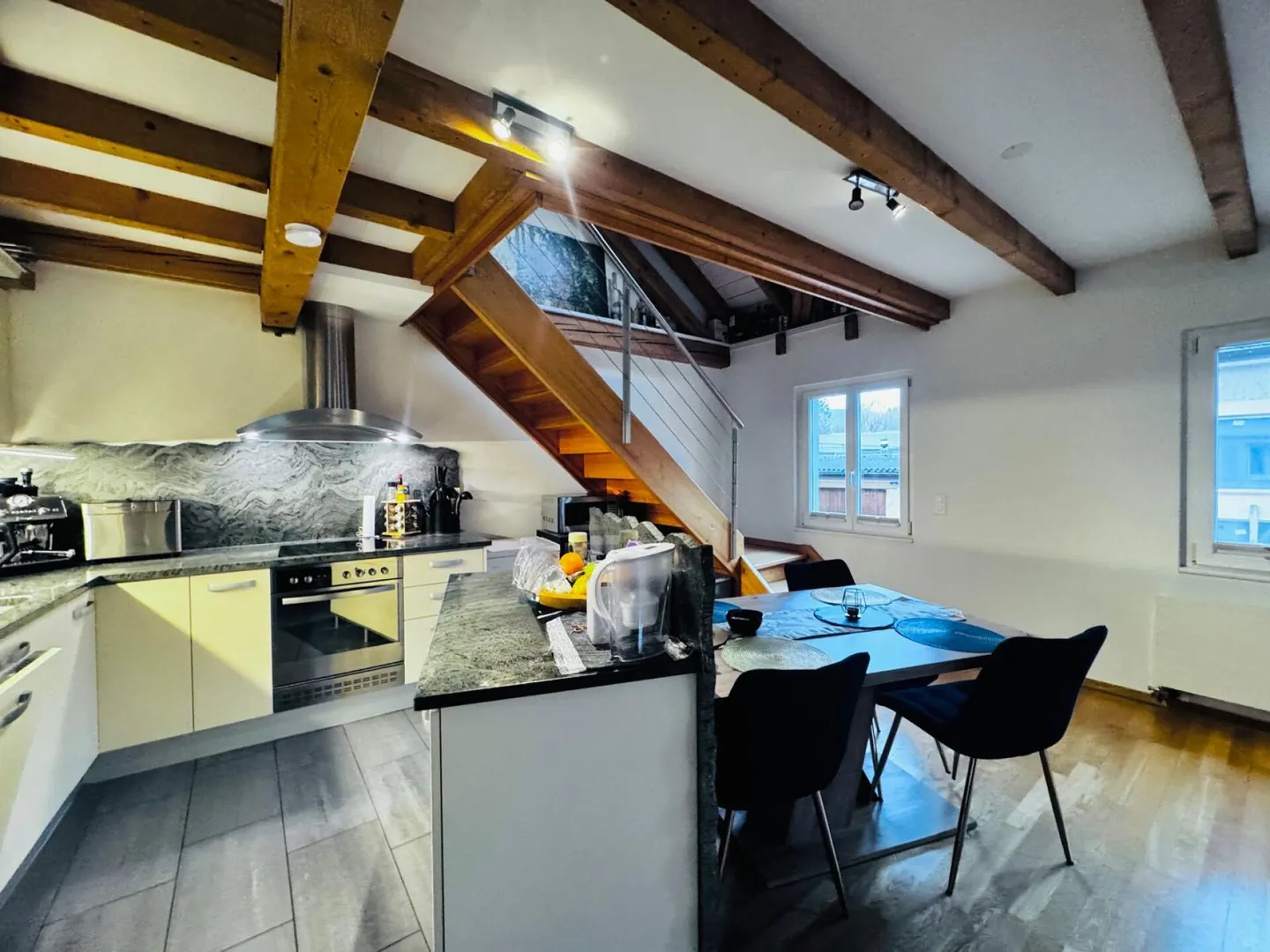 Appartamento attico esclusivo di 3,5 locali in posizione tranquilla a Liestal - Foto 5 di 19