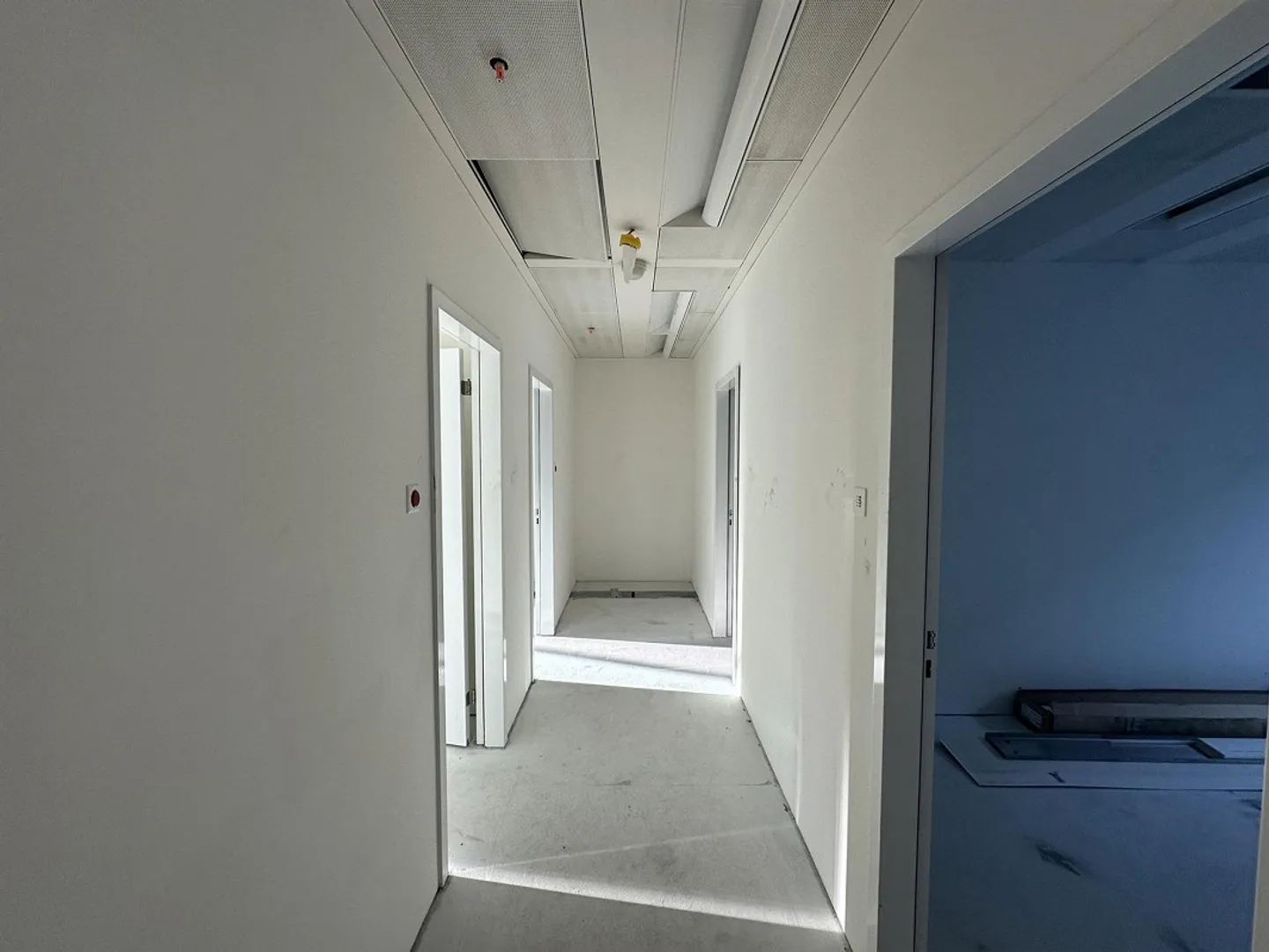 Office space for rent in a prestigious location in the center - Photo 5 of 9